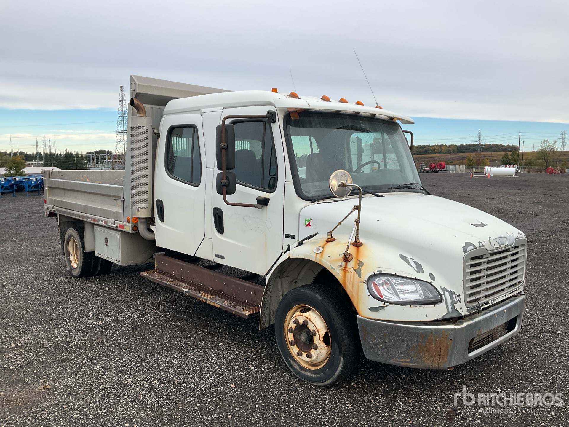 2007 Freightliner M2 106
