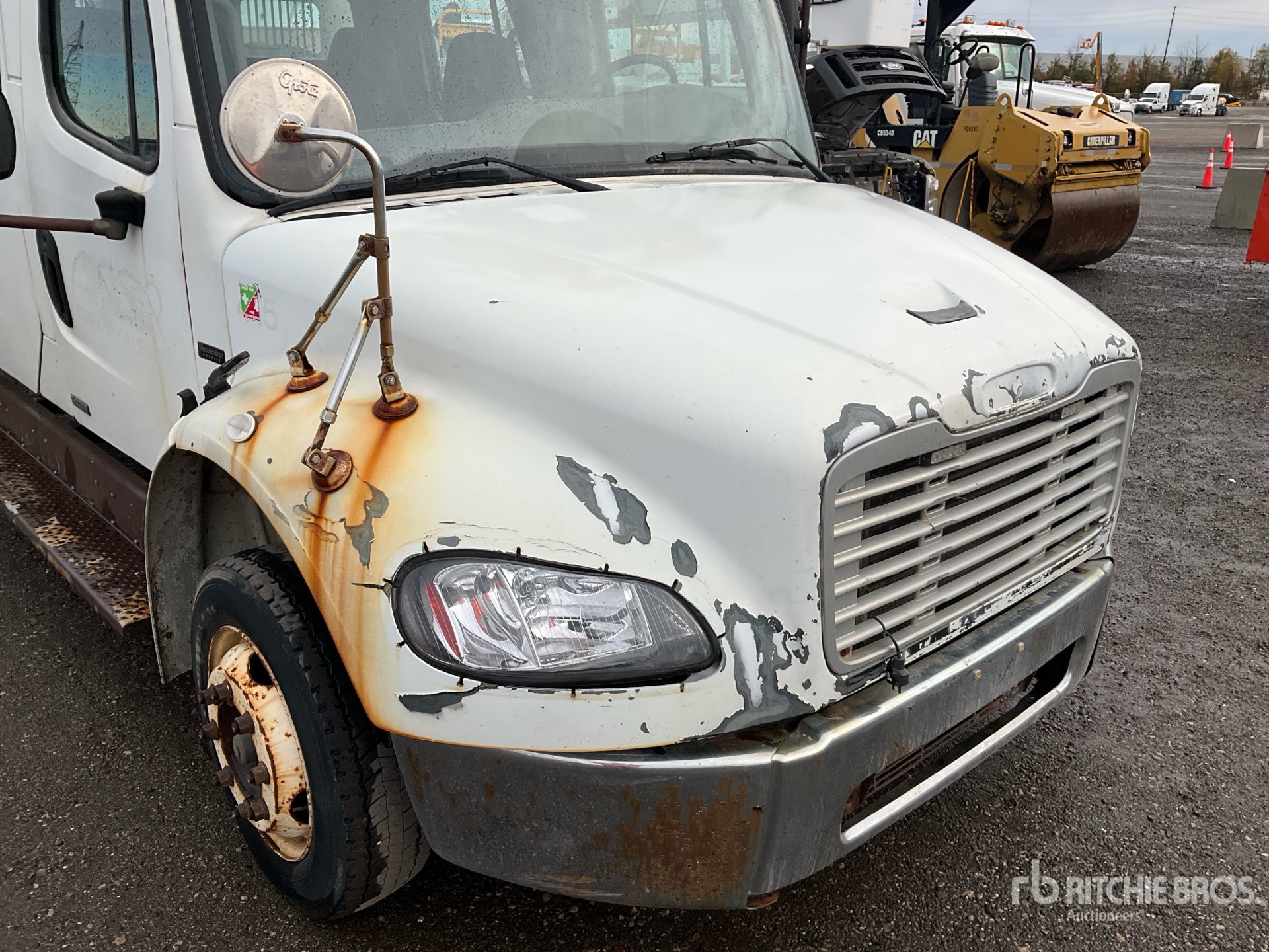 2007 Freightliner M2 106