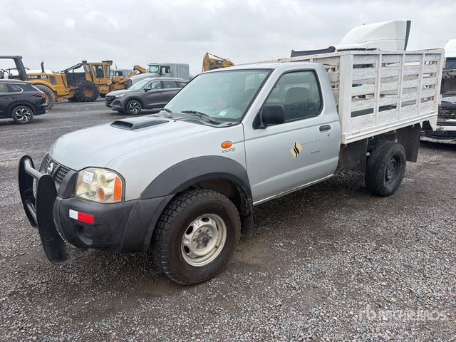 2011 Nissan NP300 Flatbed Truck