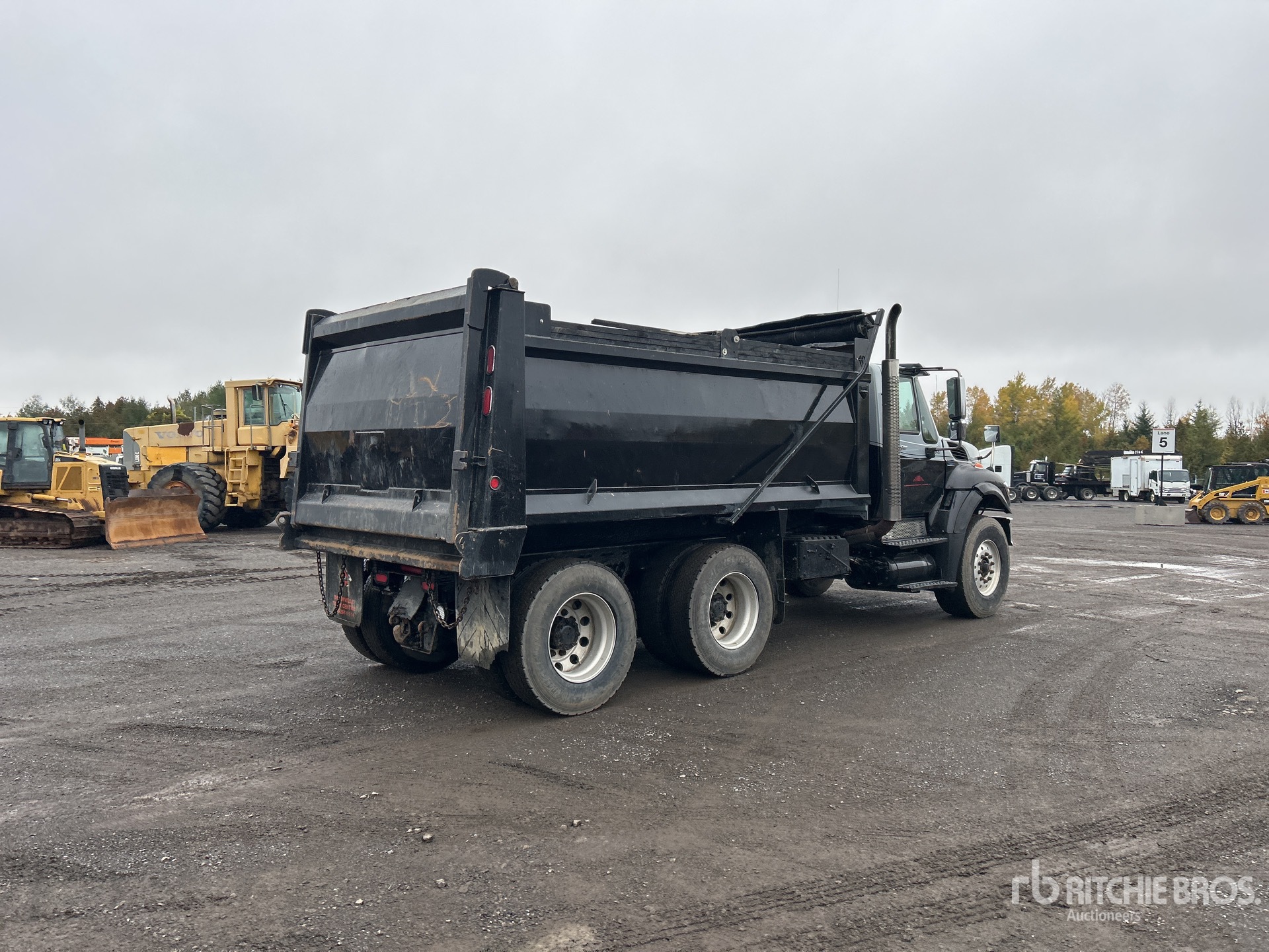 2010 International WORKSTAR 7400