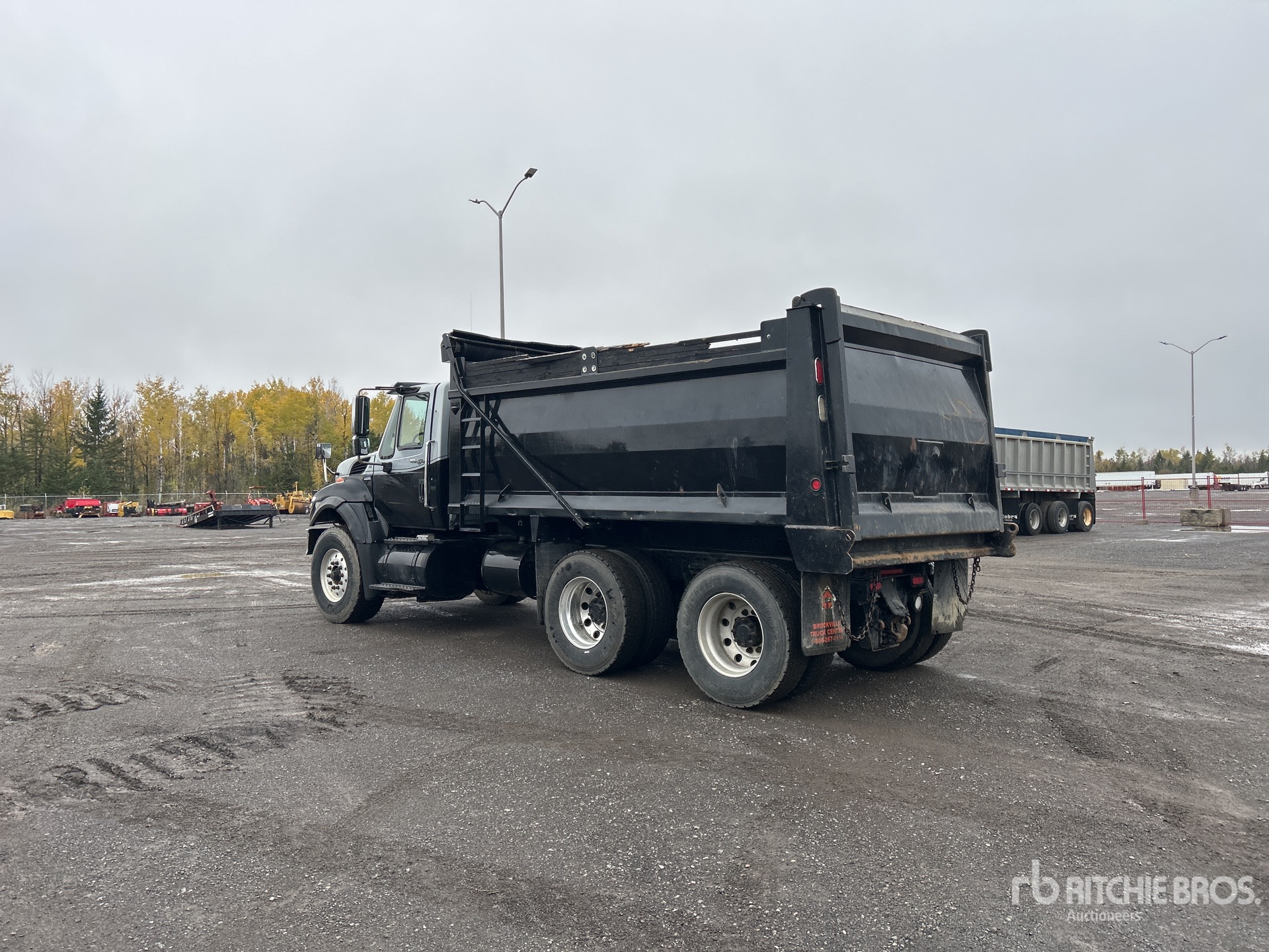 Photo of 2010 International WORKSTAR 7400