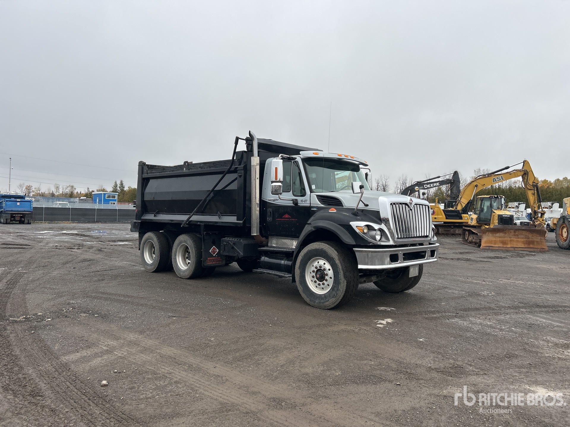 2010 International WORKSTAR 7400