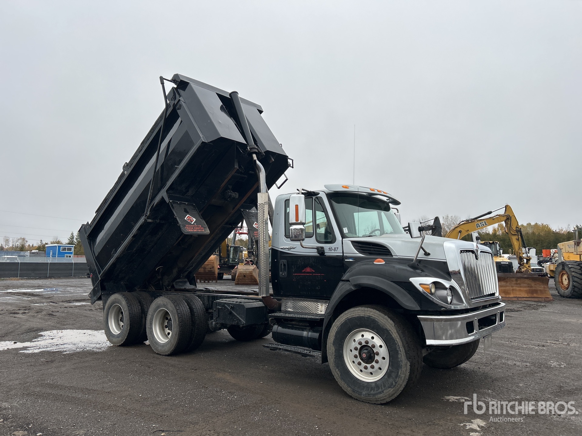 2010 International WORKSTAR 7400