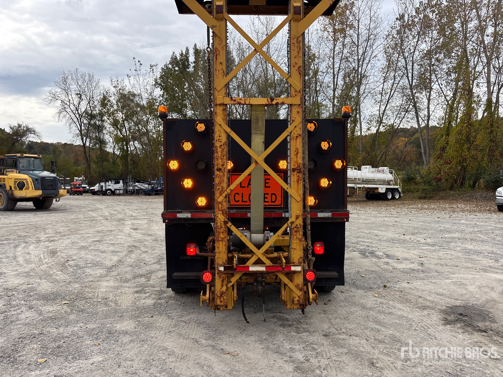 2006 Freightliner M2 106