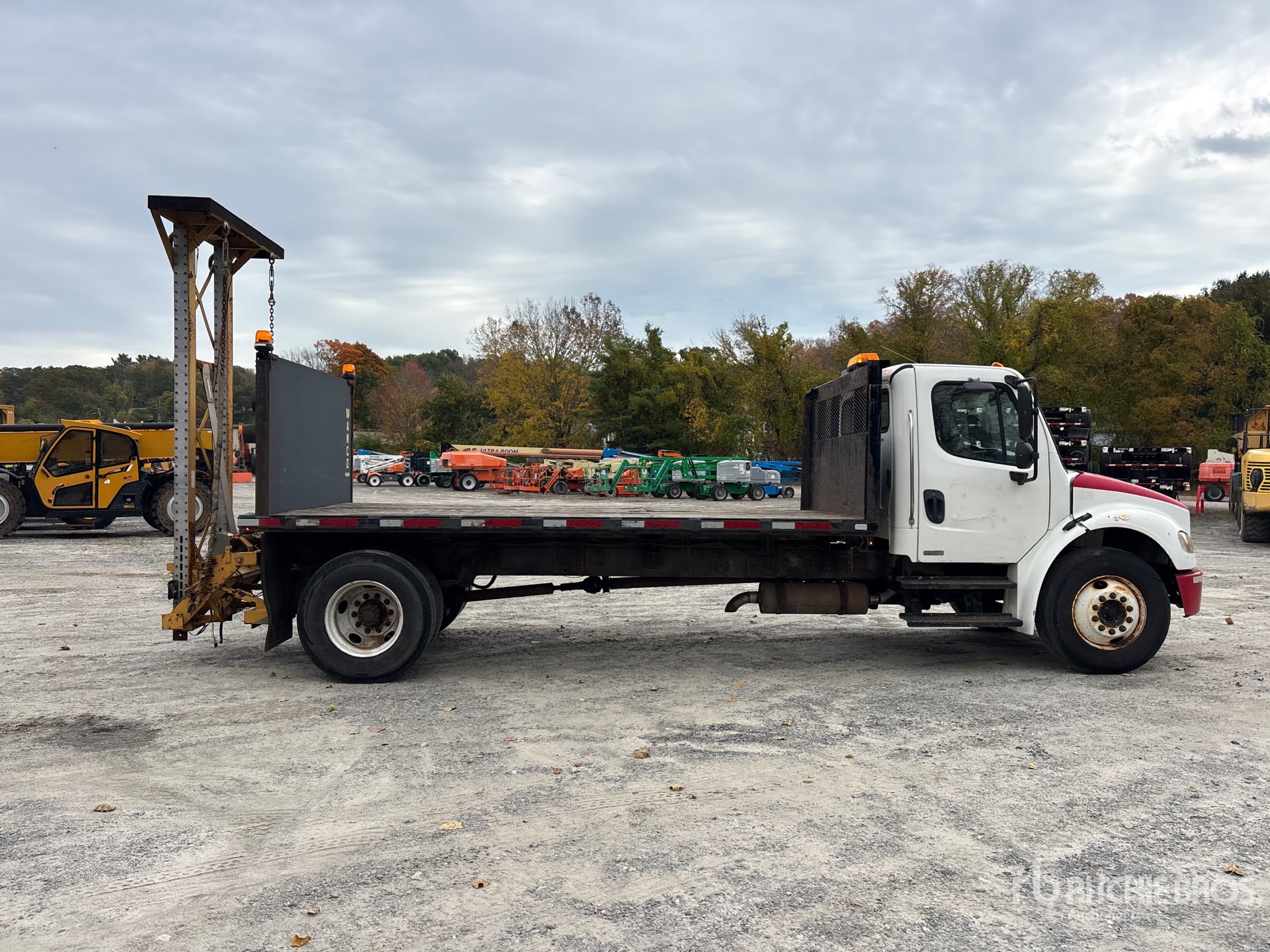 2006 Freightliner M2 106