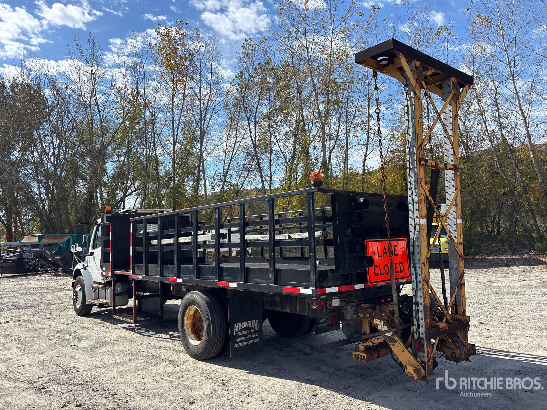 2007 Freightliner M2 106