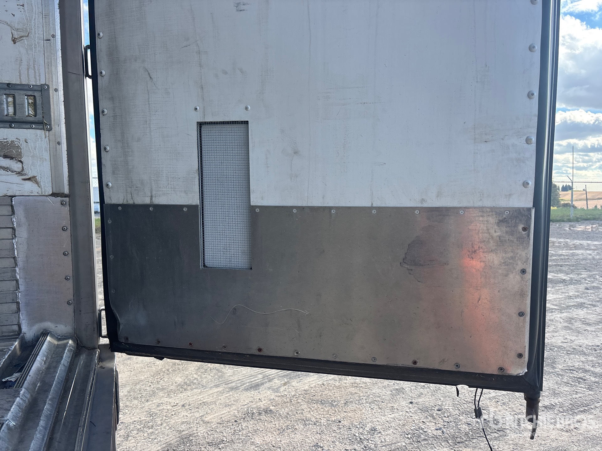 2022 Utility 53 ft x 102 in T/A