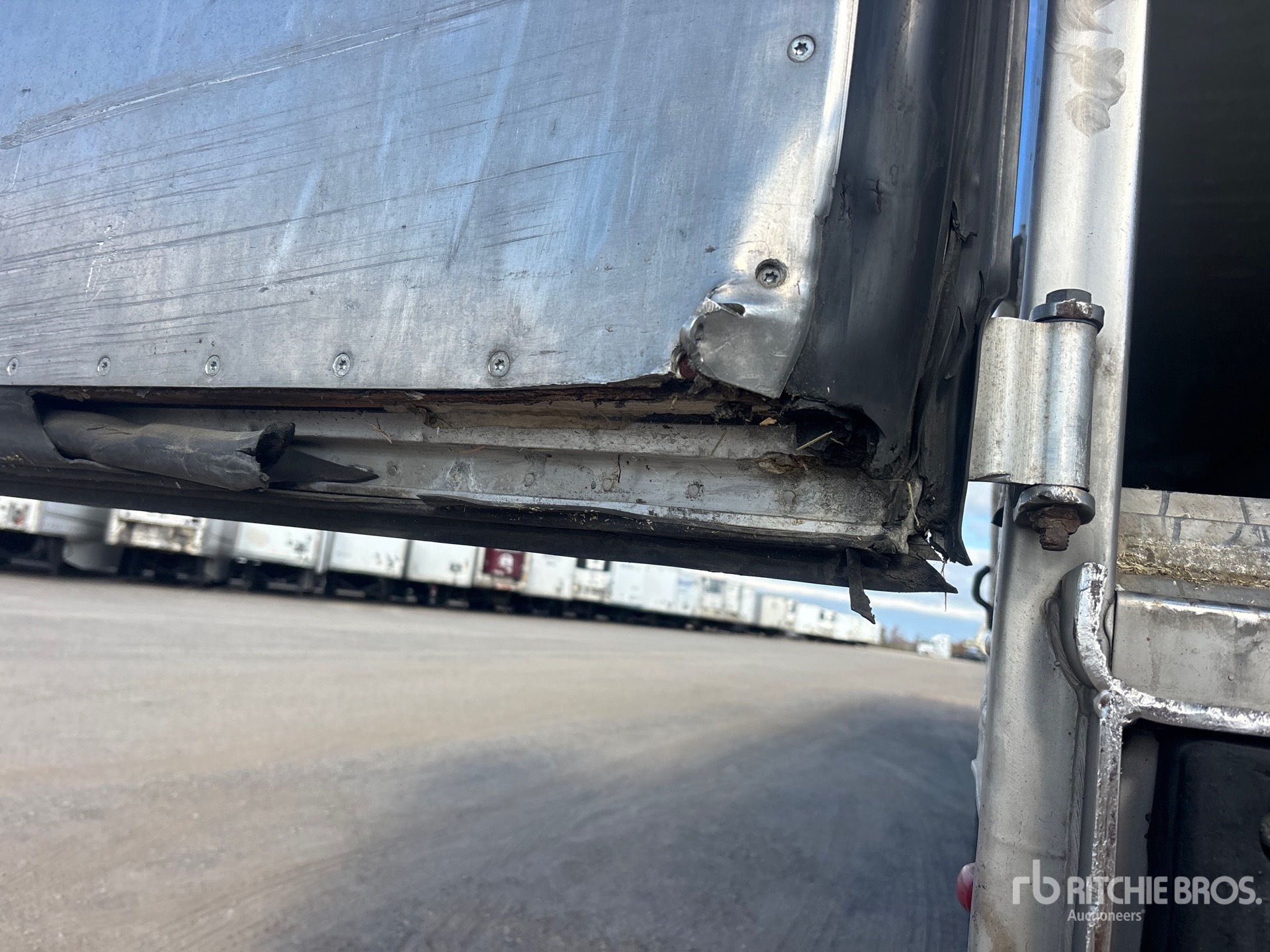 2022 Utility 53 ft x 102 in T/A
