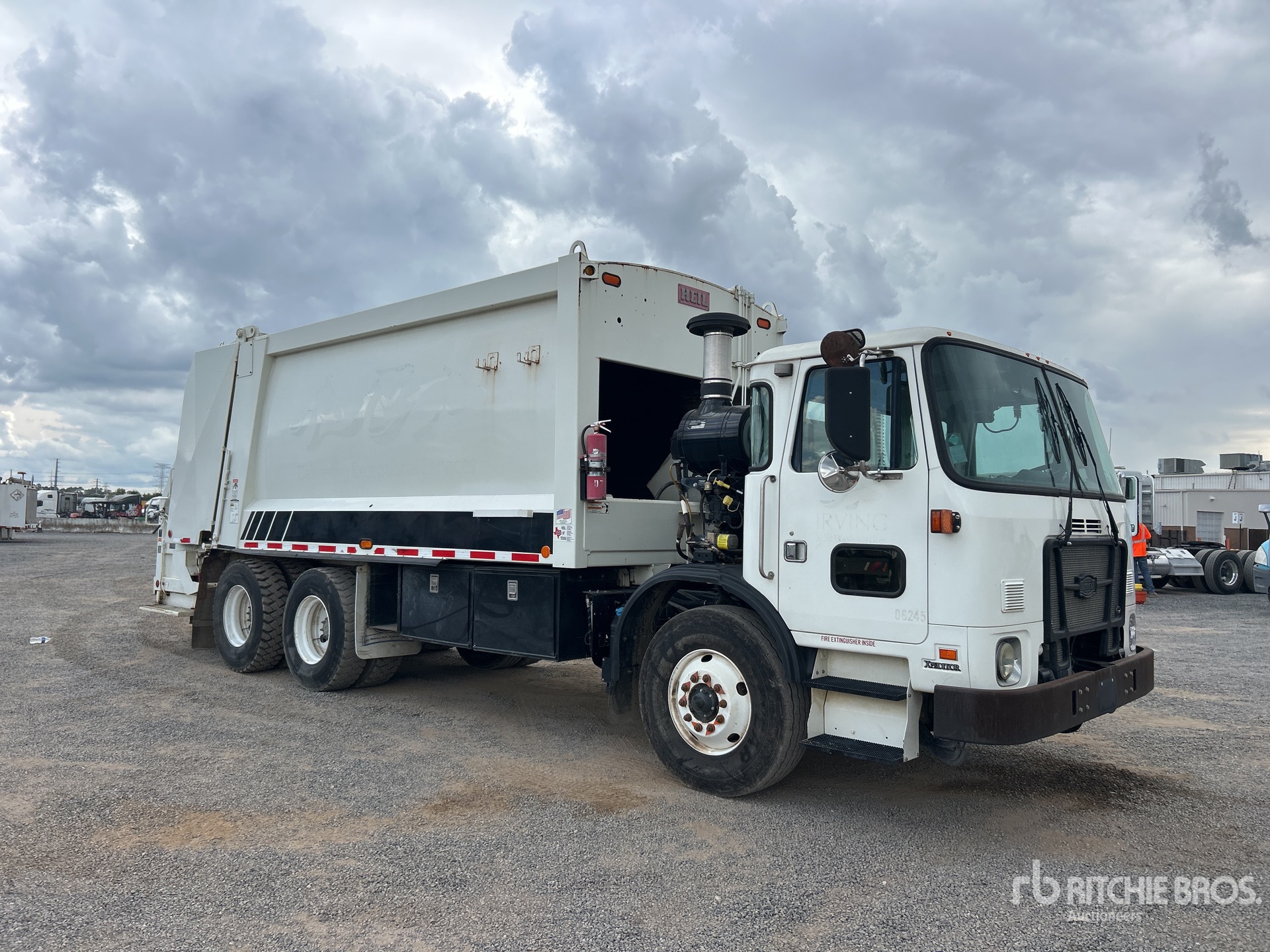 2017 Autocar ACX XPEDITOR