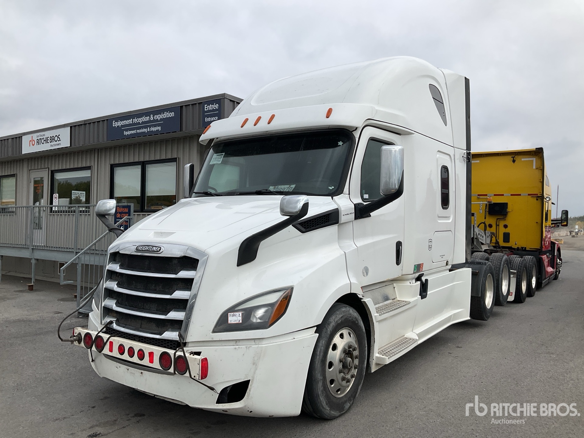 2019 Freightliner CASCADIA 116