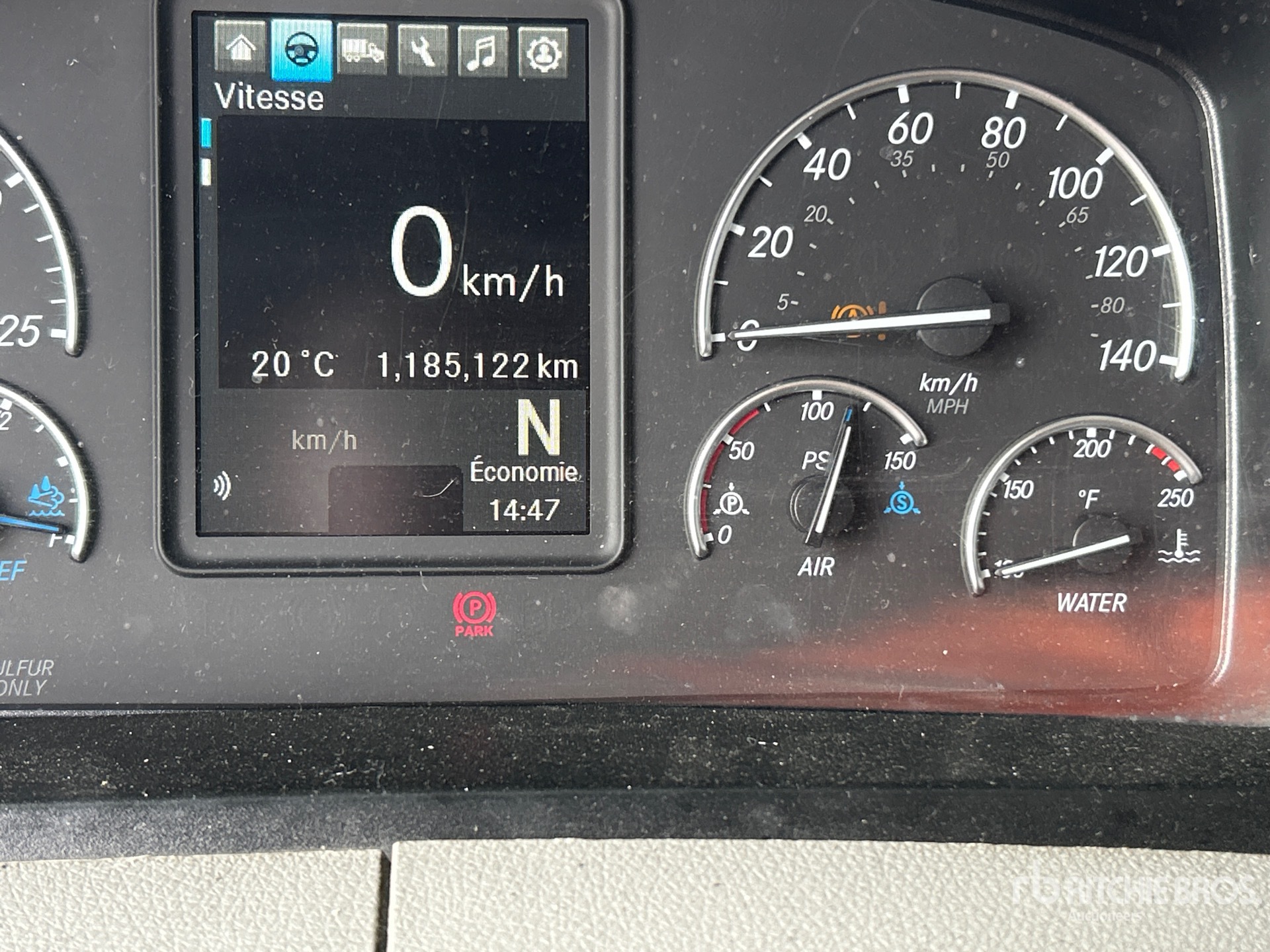 2019 Freightliner CASCADIA 116