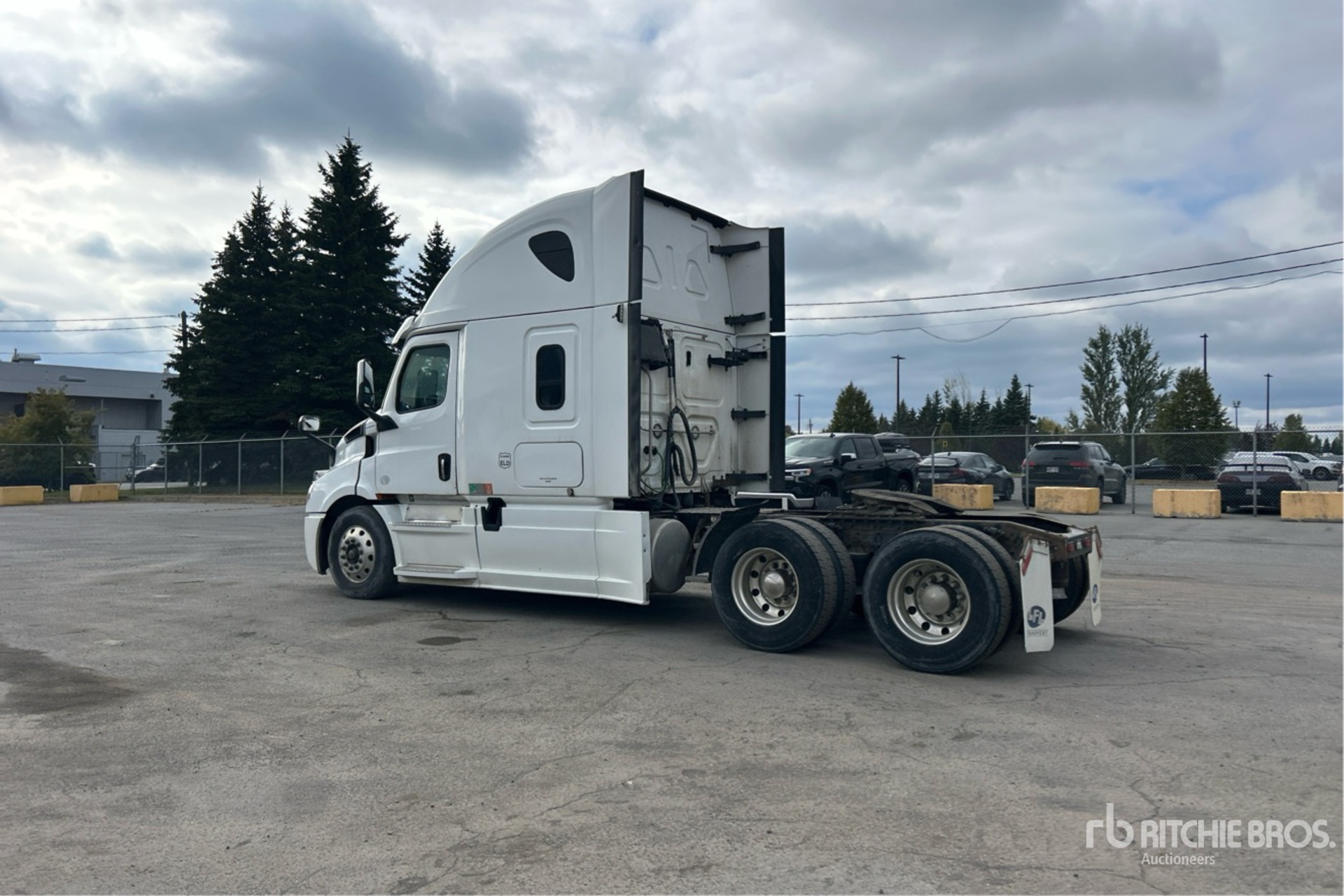 2019 Freightliner CASCADIA 116