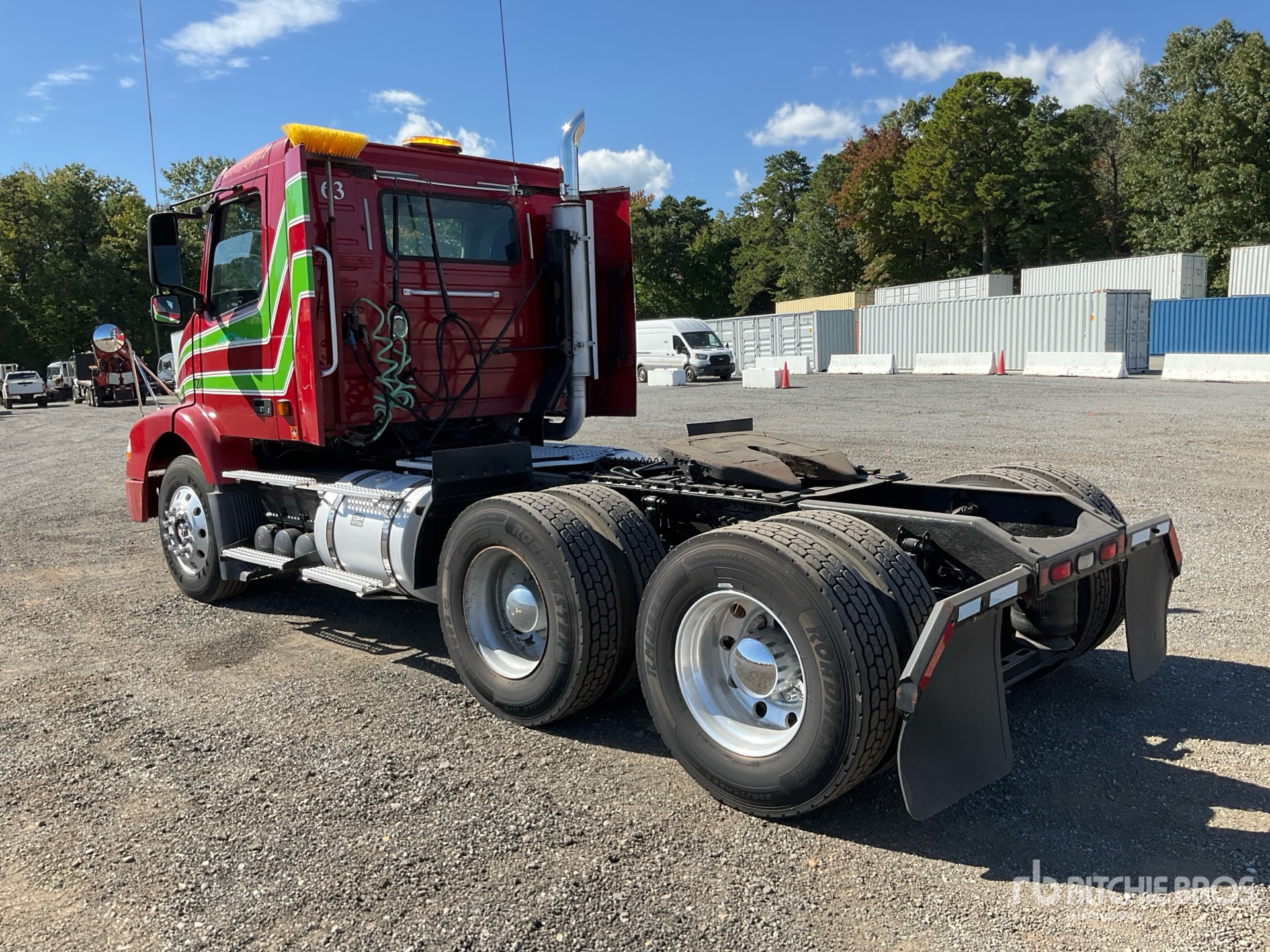 2004 Volvo VNM