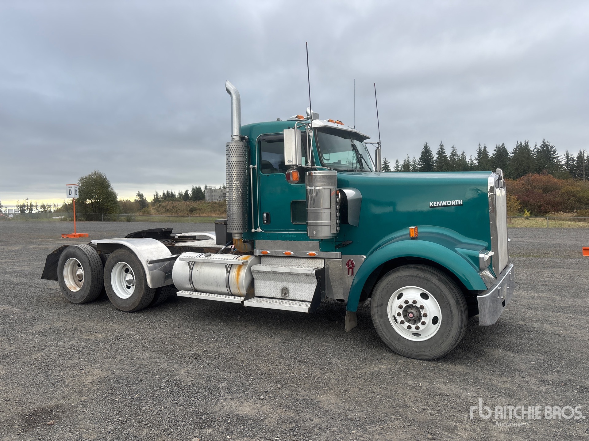 2005 Kenworth W900
