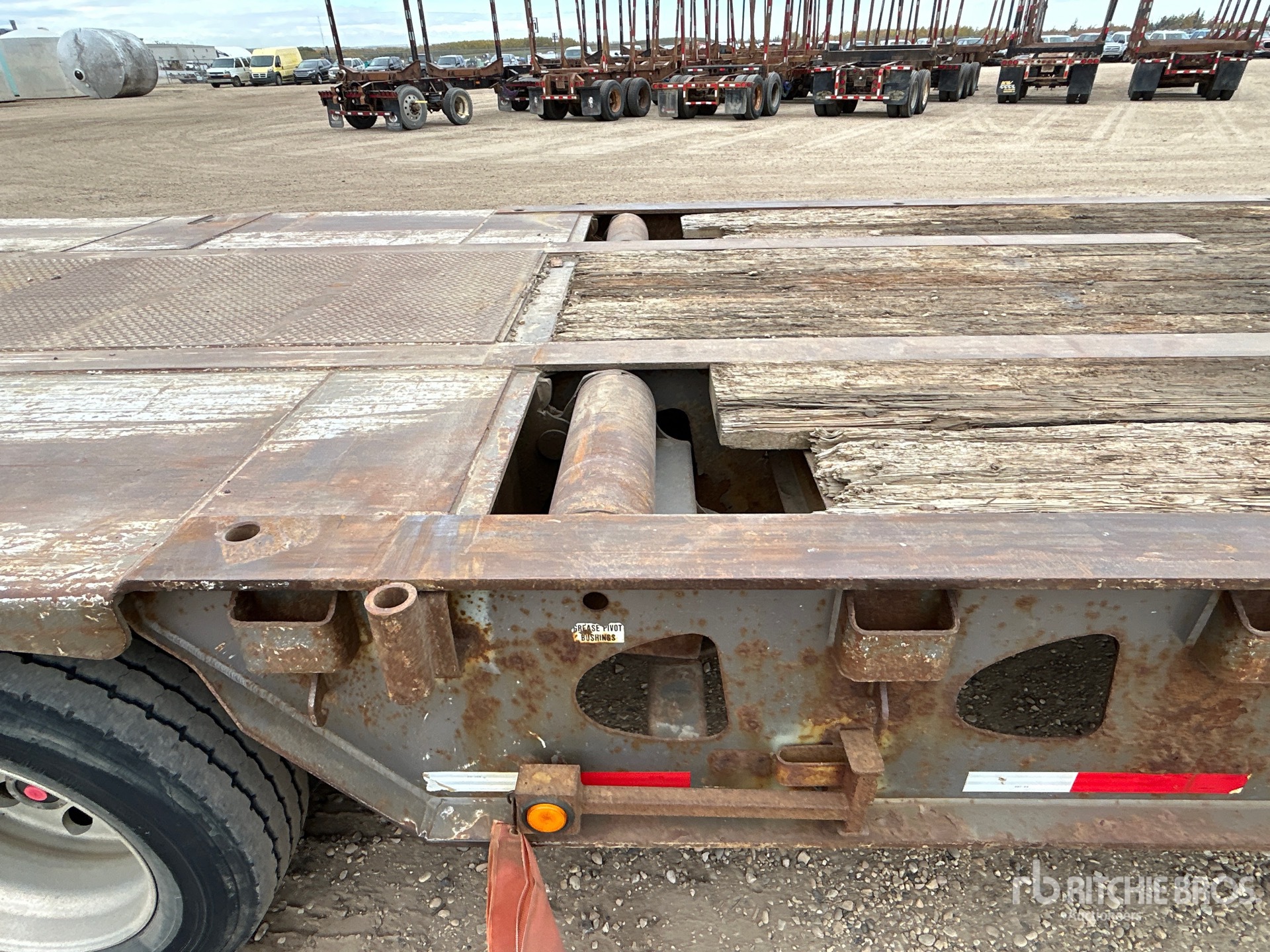 2008 Doepker 50 TON 54 FT TRI/A