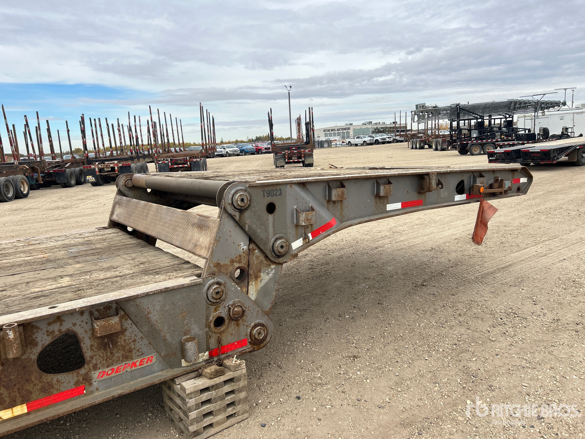 2008 Doepker 50 TON 54 FT TRI/A