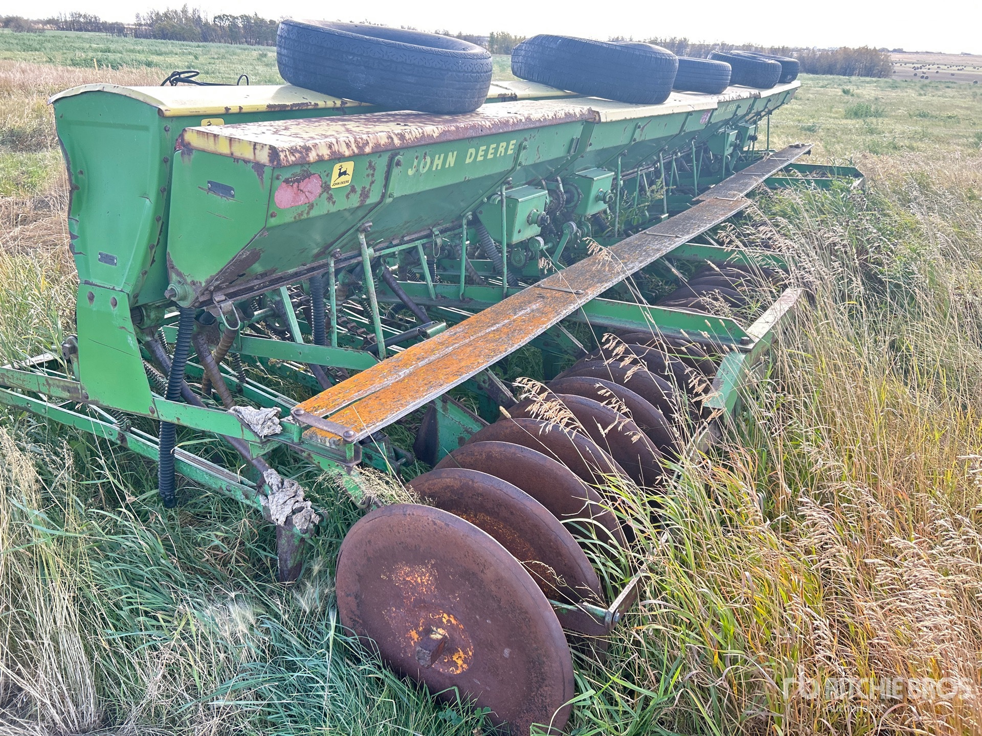 John Deere 23 ft