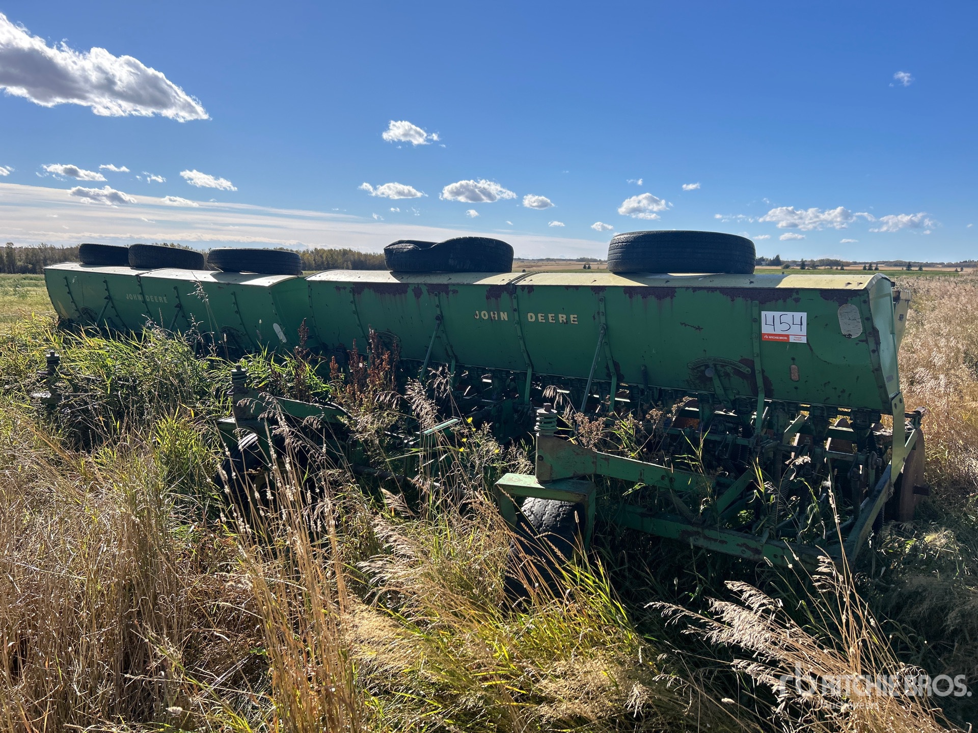 John Deere 23 ft