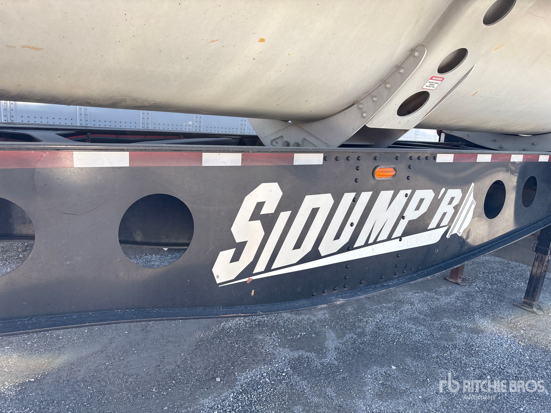 2015 SiDumpr 36 FT 8 IN T/A LEAD