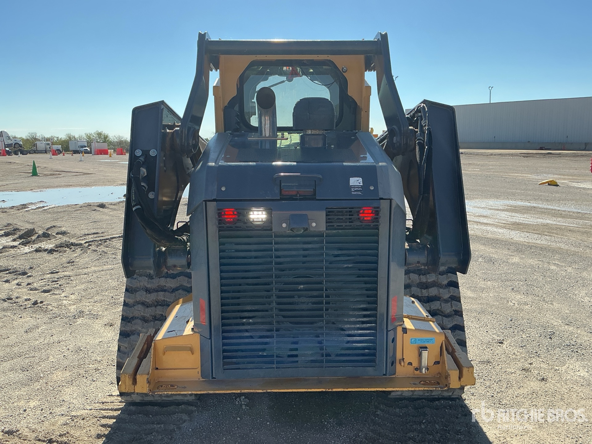 2017 John Deere 333G