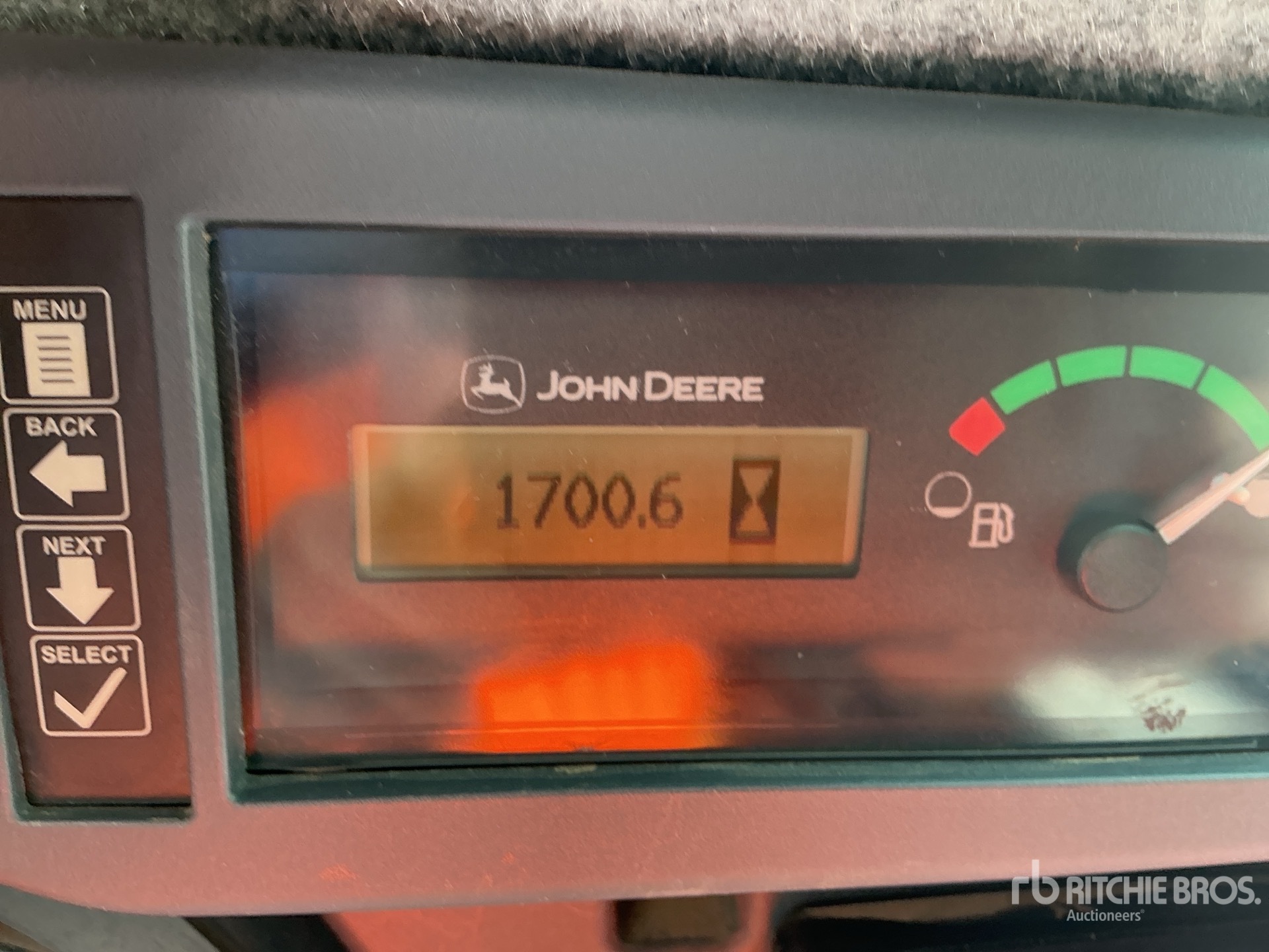 2017 John Deere 333G