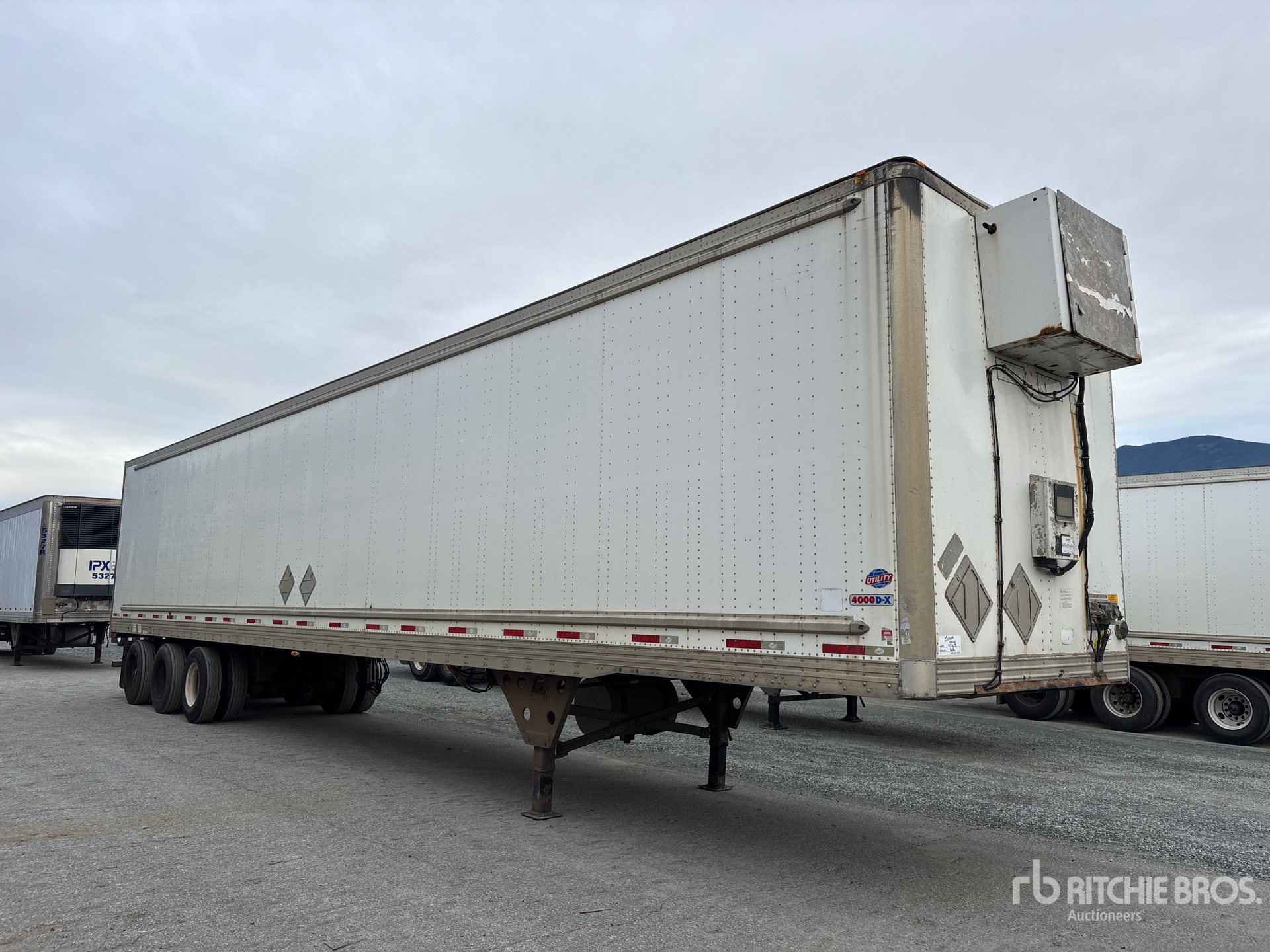 2008 Utility 53 FT TRI/A