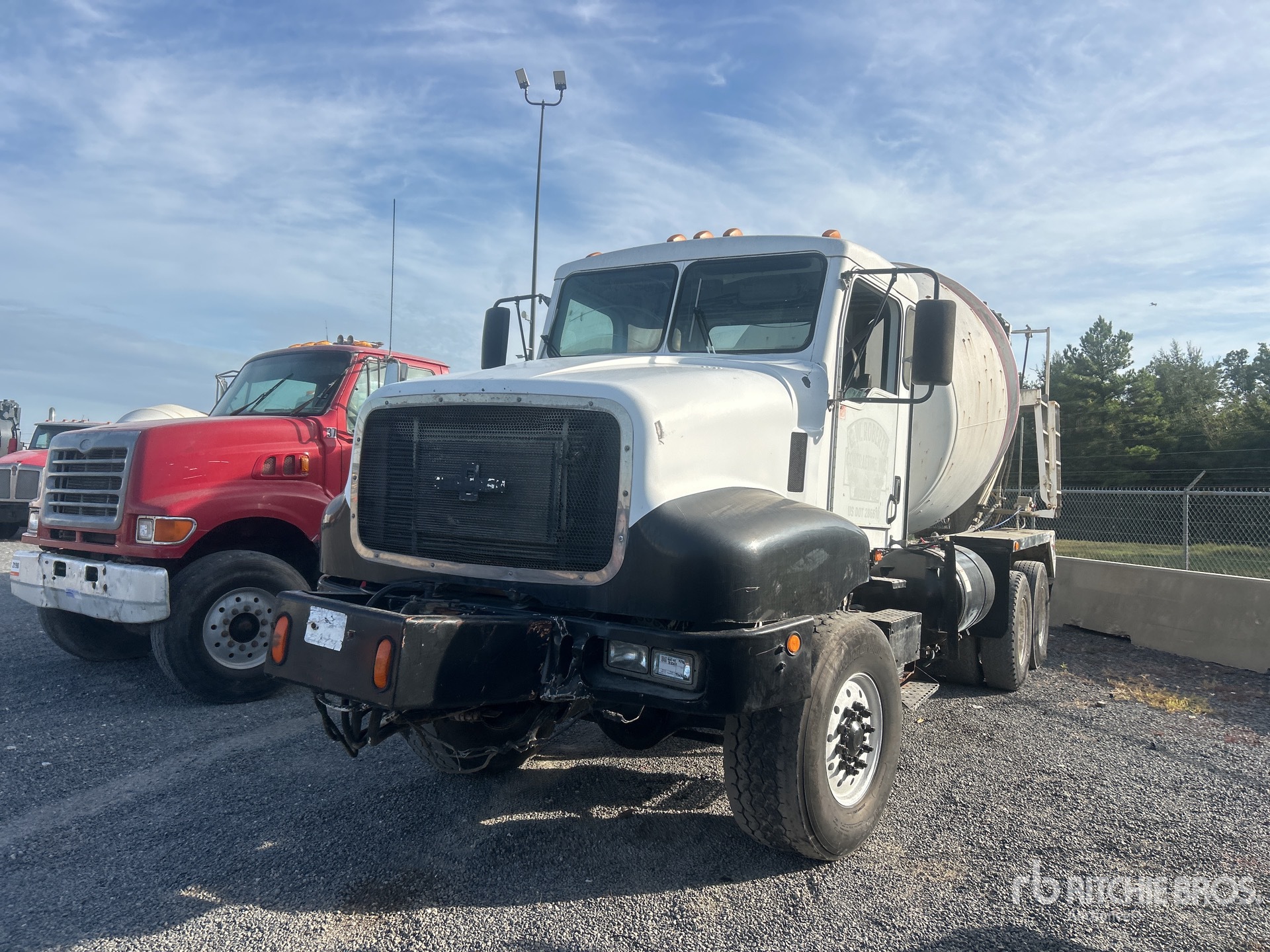 2004 Oshkosh F-2346