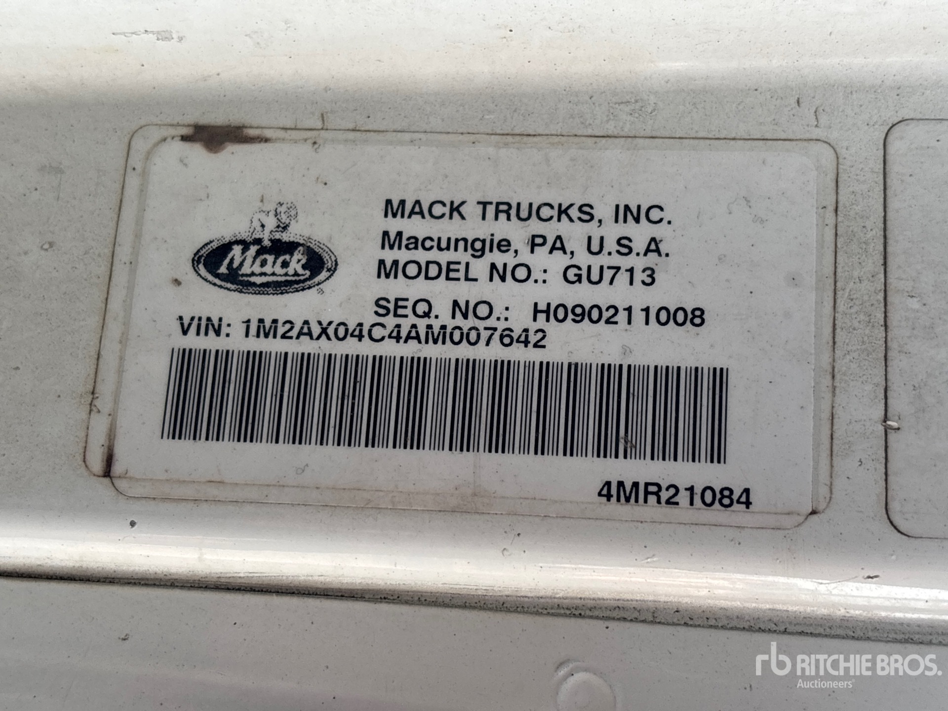 2010 Mack GU713