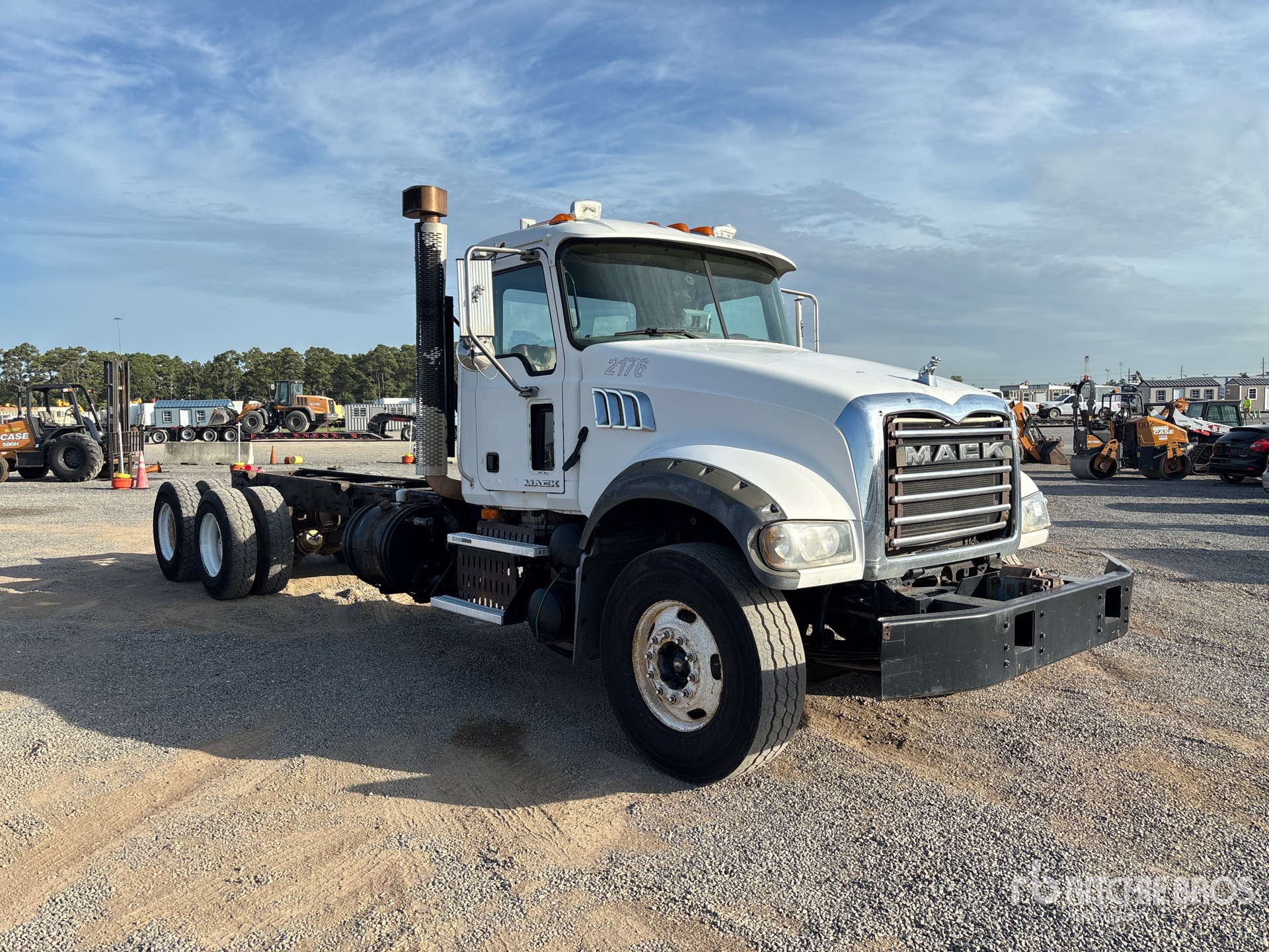 2010 Mack GU713