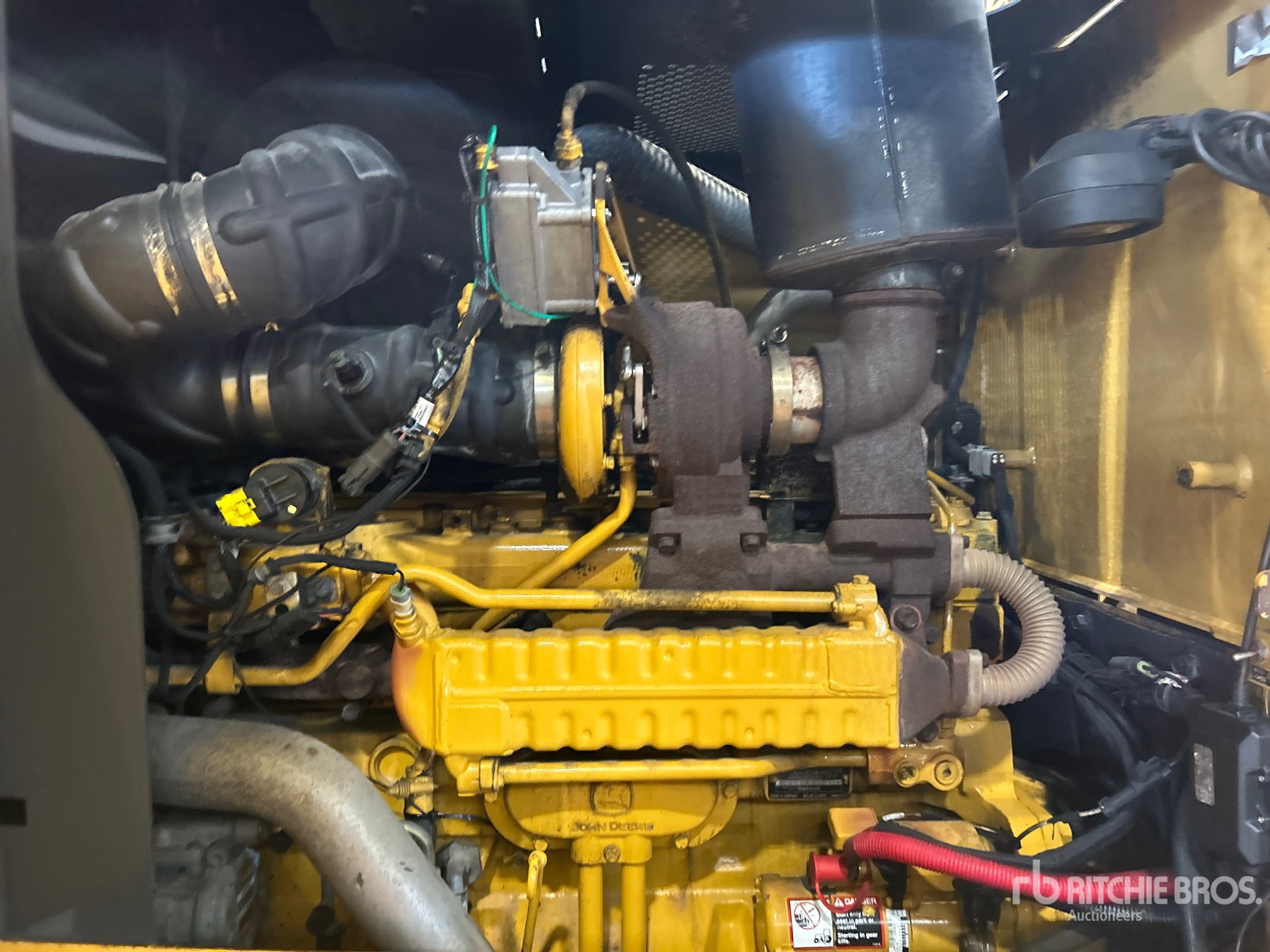 2010 John Deere 672GP