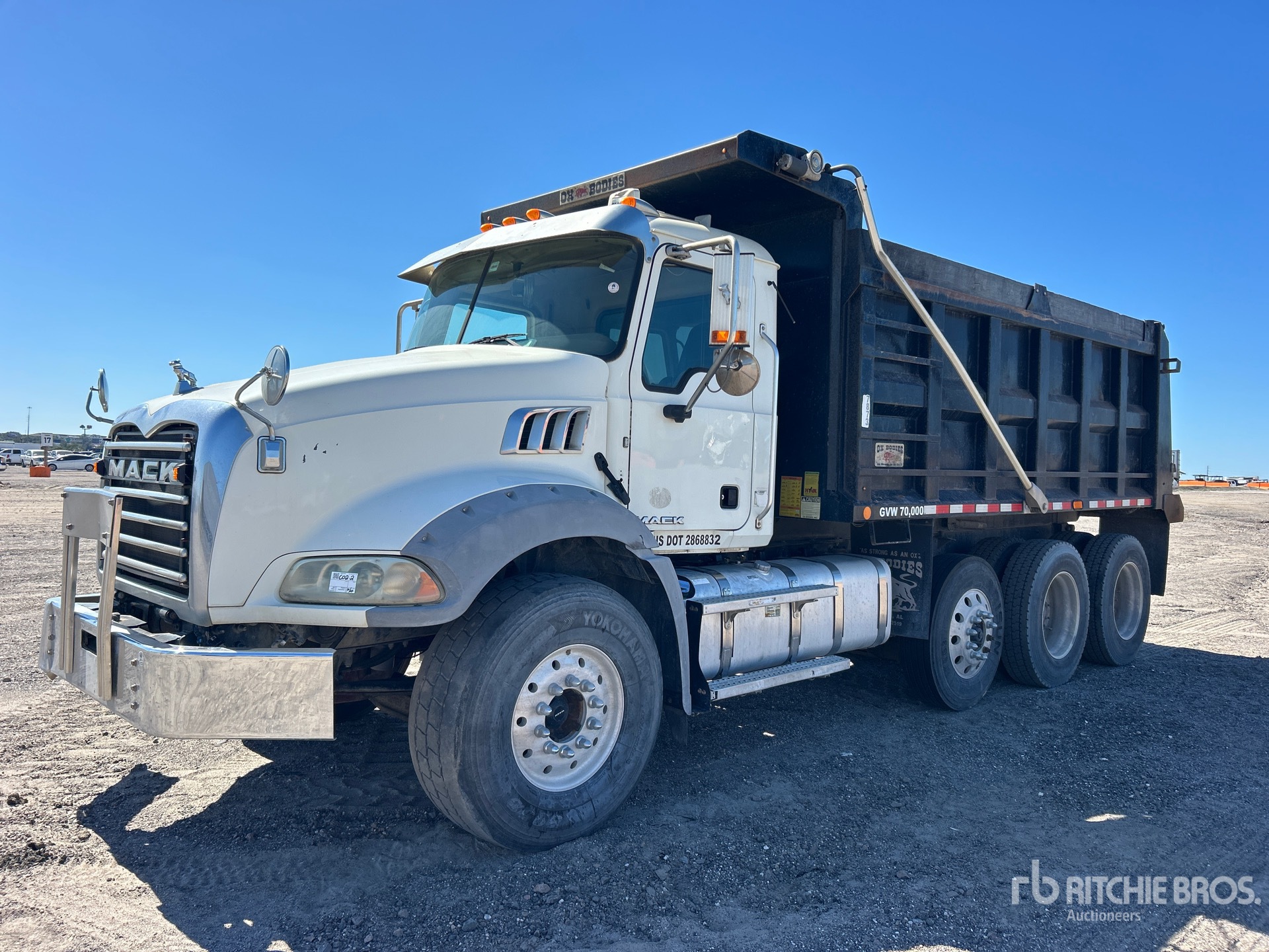 2018 Mack GU813