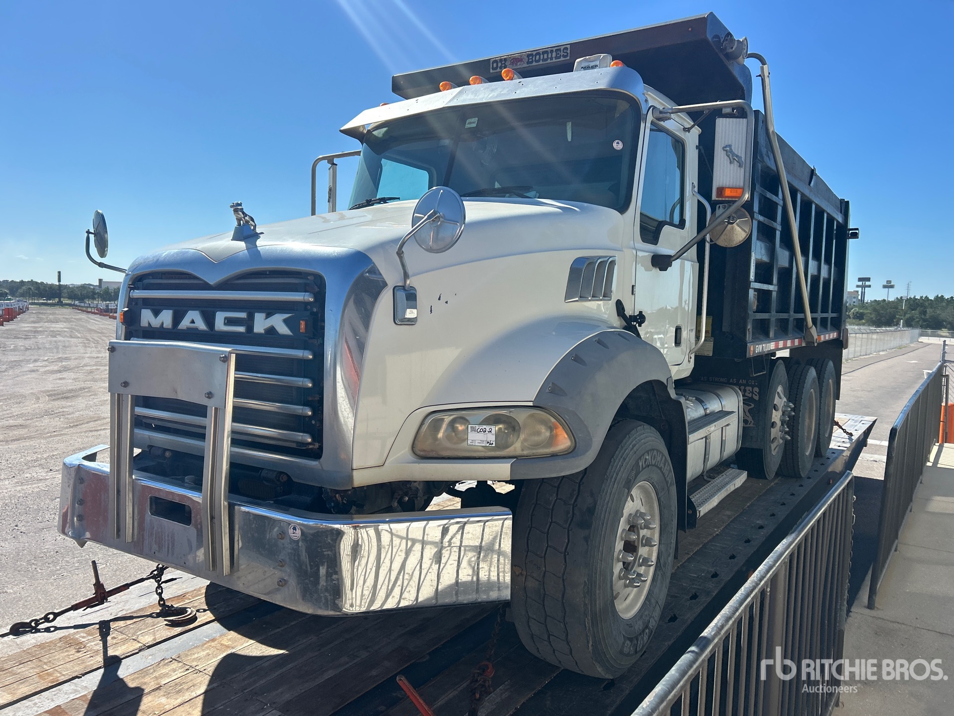 2018 Mack GU813