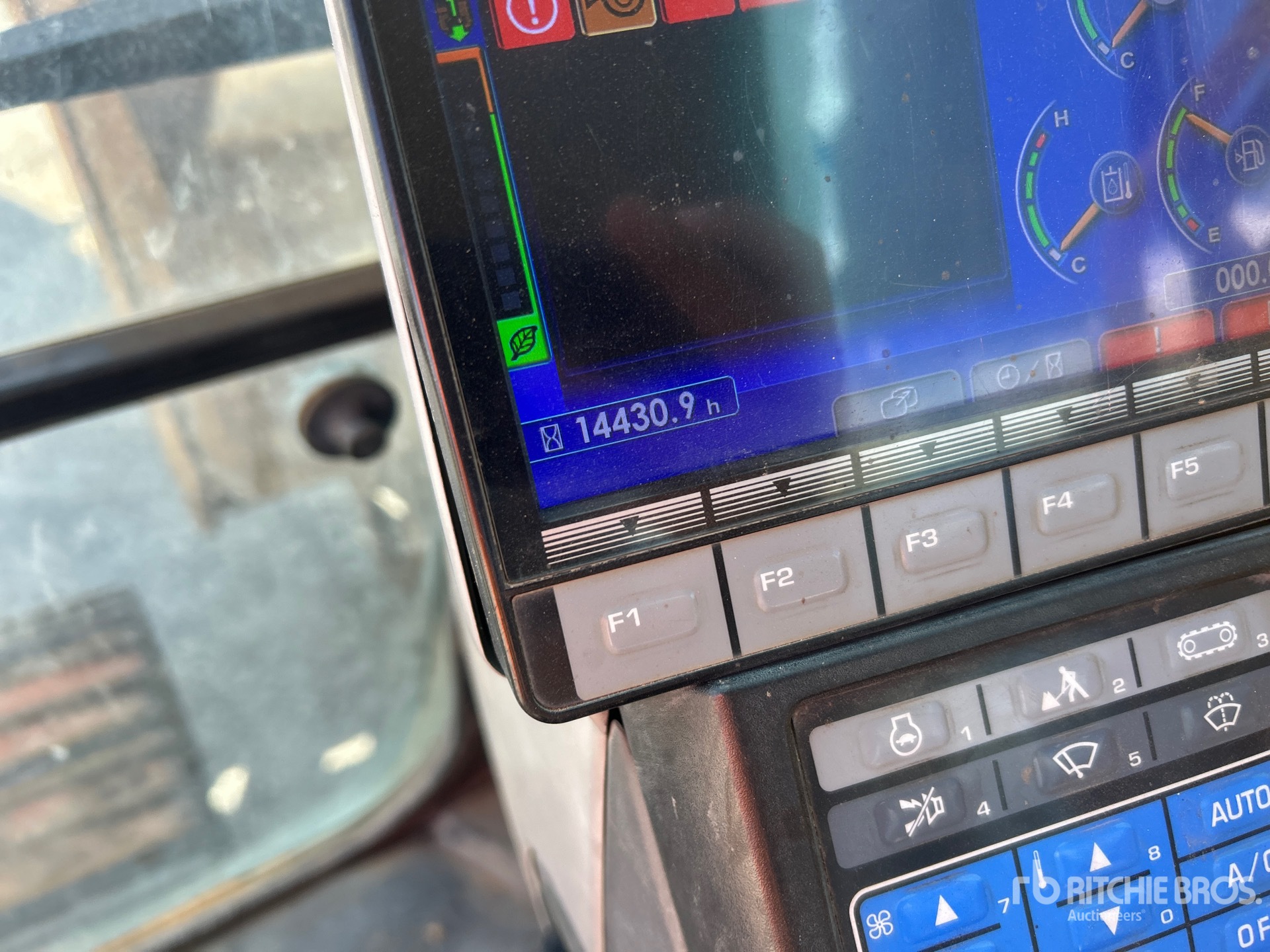 2016 Komatsu PC360LC-11