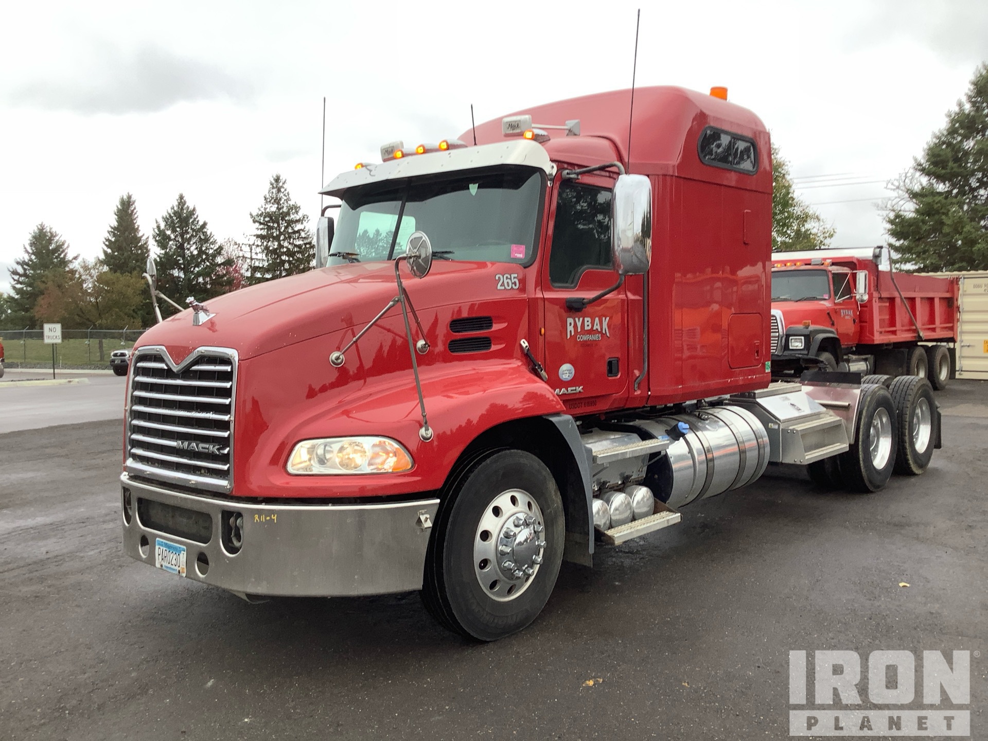 Photo of 2012 Mack CXU613
