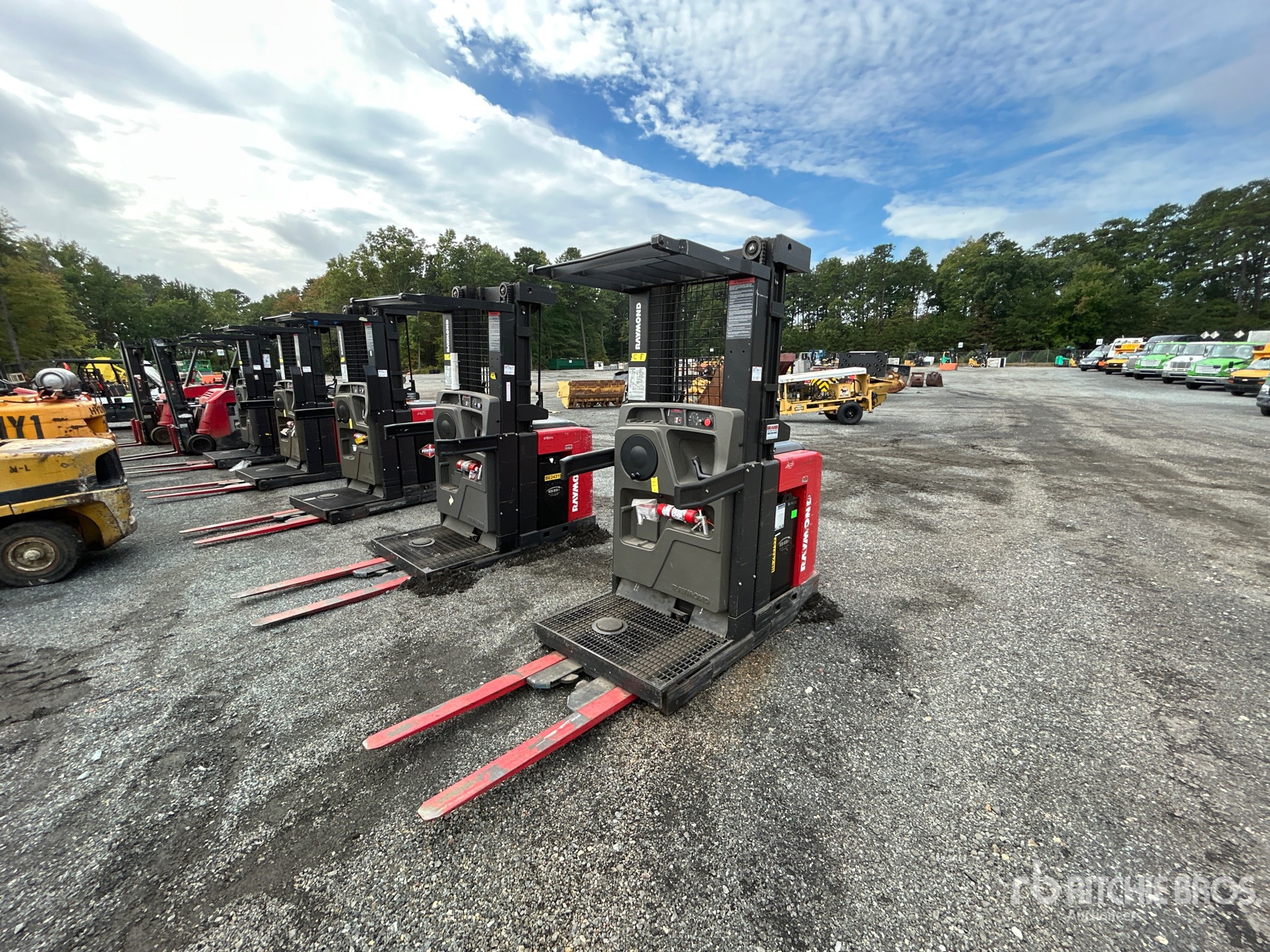 Photo of 2019 Raymond 5300