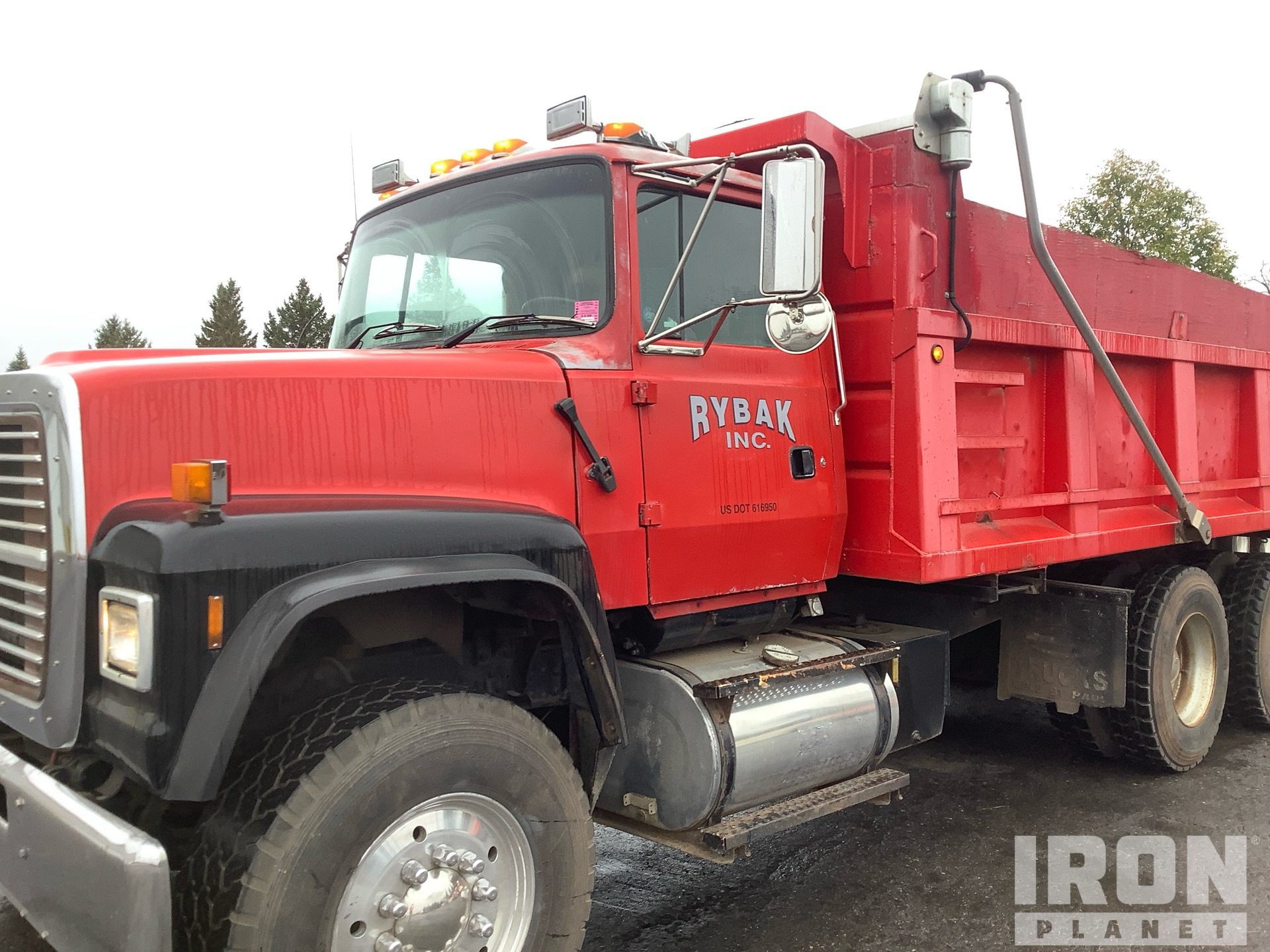 1997 Ford LT9000