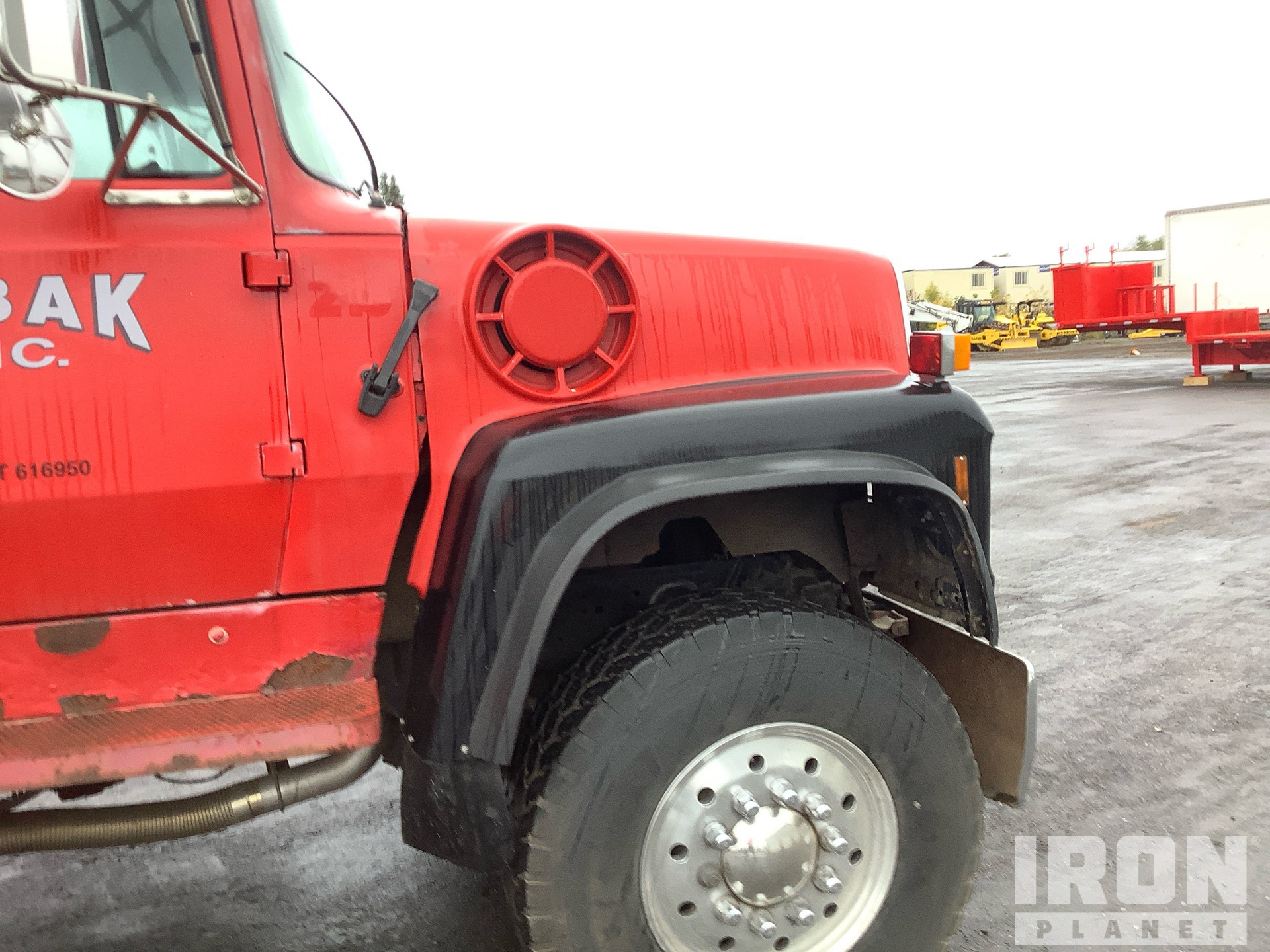 1997 Ford LT9000