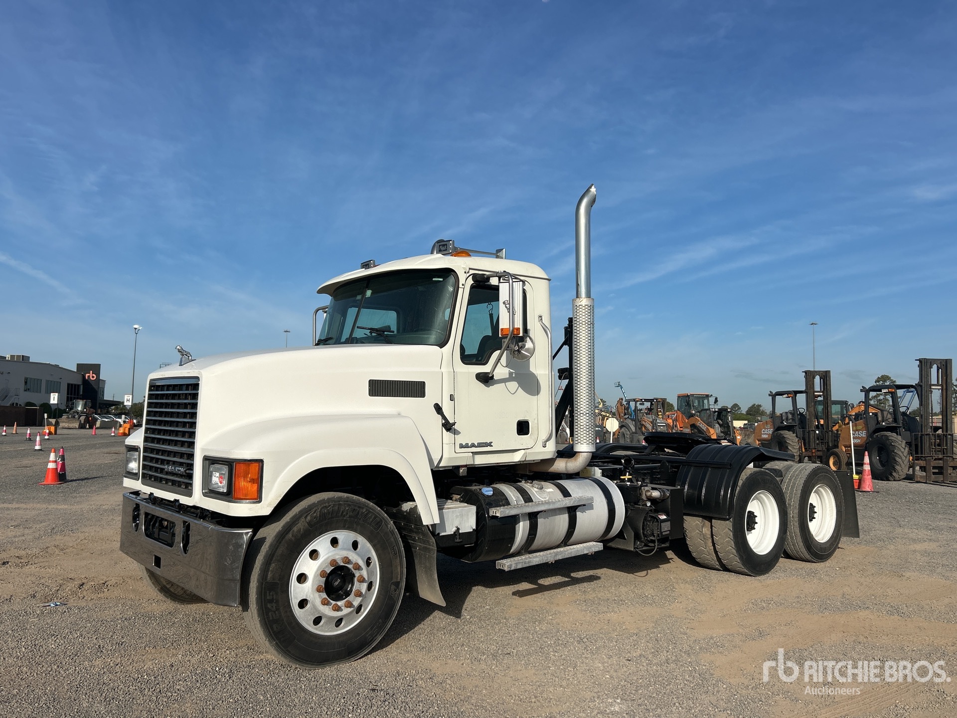 2015 Mack CHU613