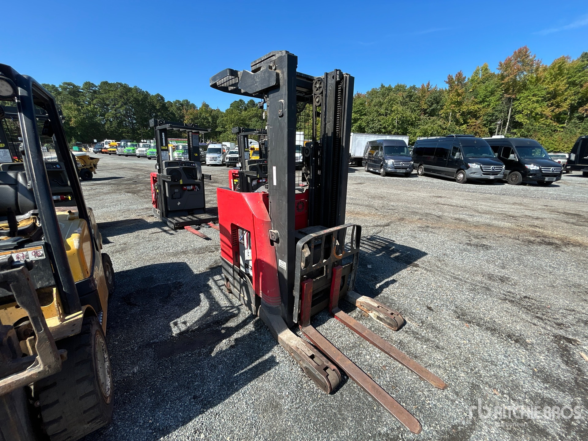 2019 Raymond 7300