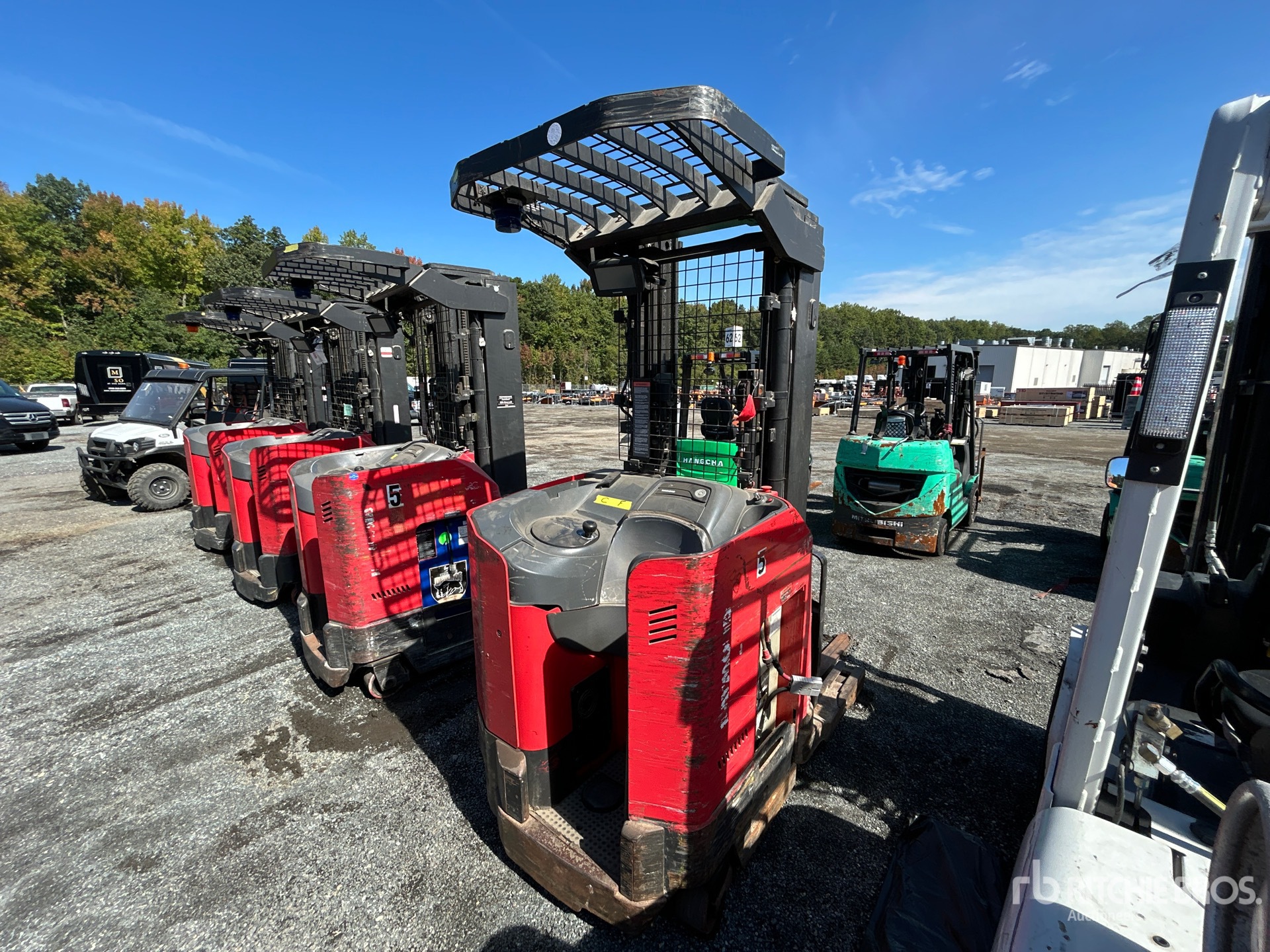 2019 Raymond 7300