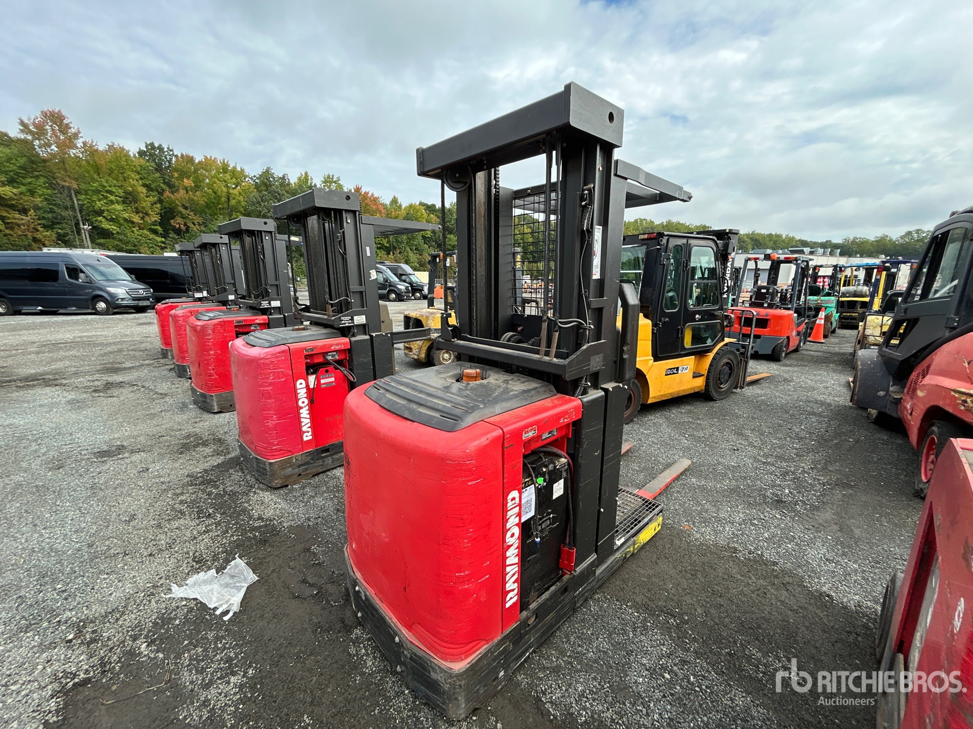 2019 Raymond 5300