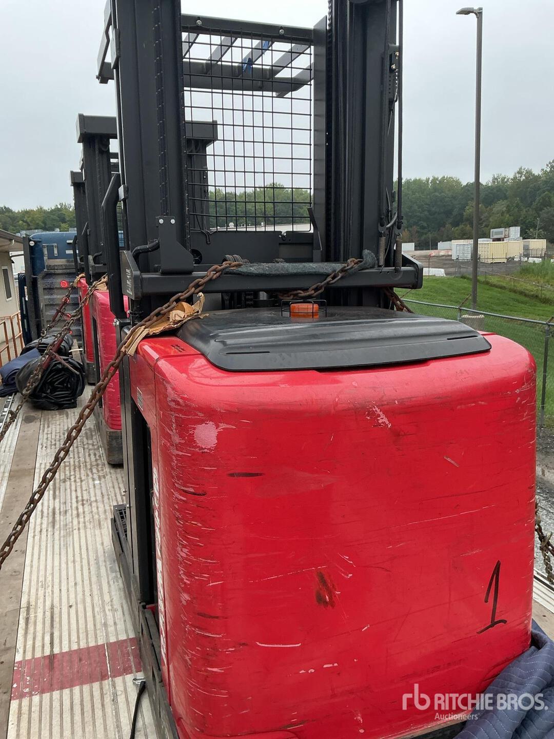 2019 Raymond 5300