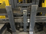 Hydraulics with Fork Positioning Cylinder (on fork carriage)