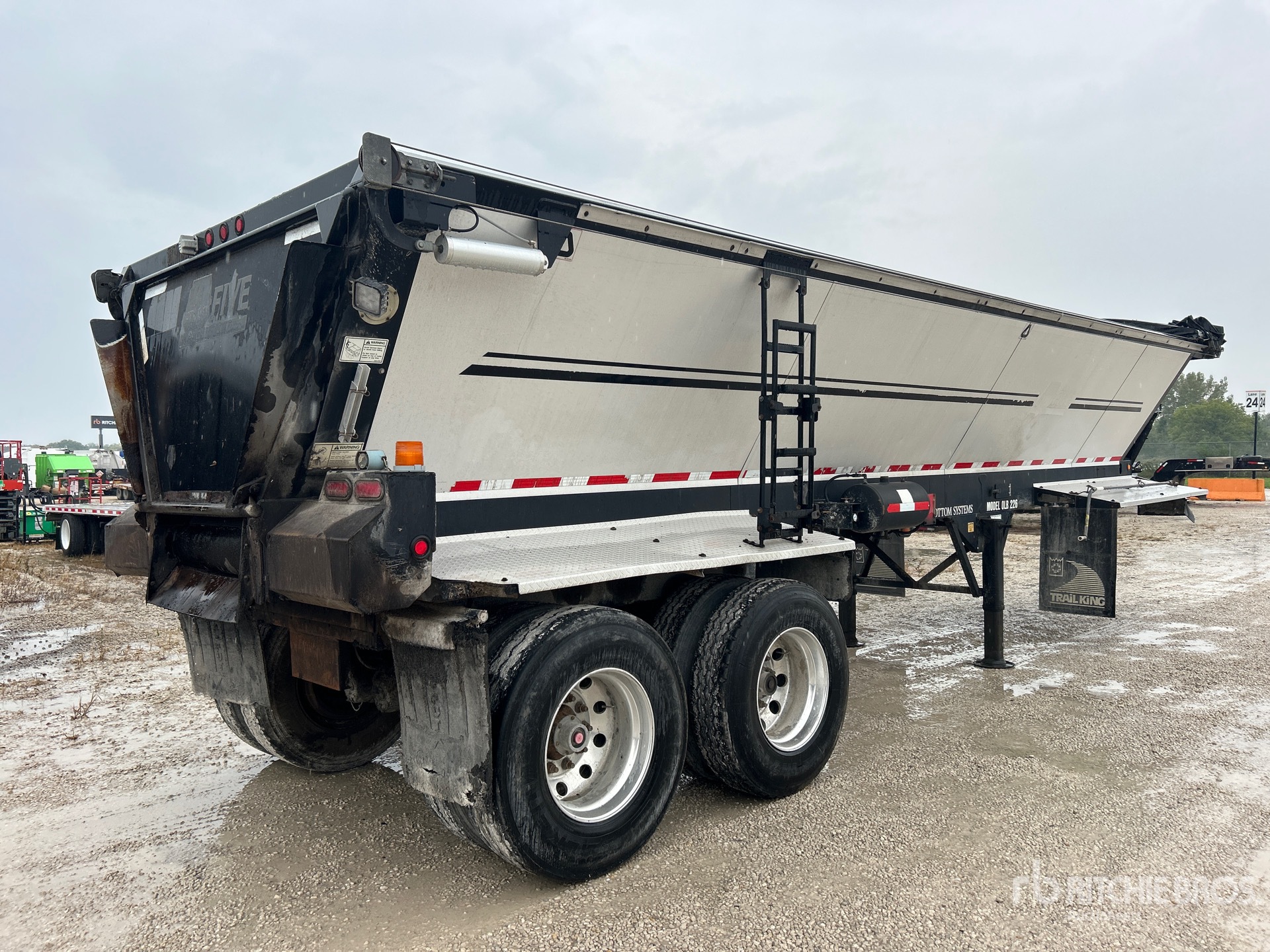2018 Trail King OLB226NG