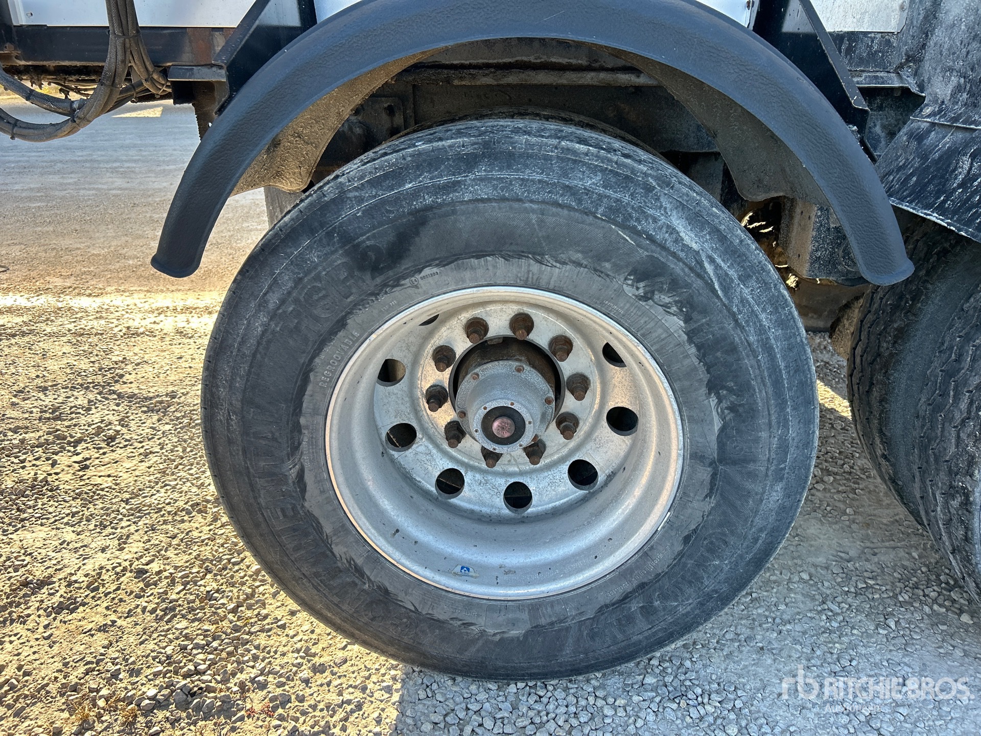 Photo of 2018 Etnyre LBW-232