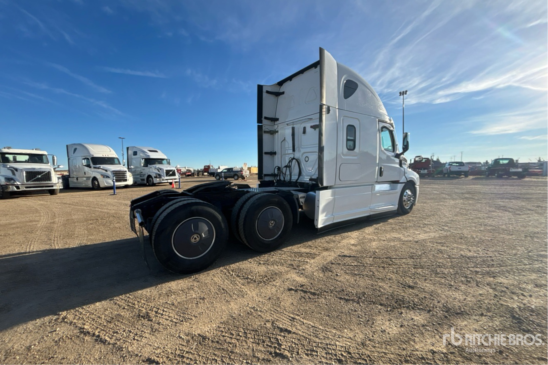 2022 Freightliner CASCADIA 126