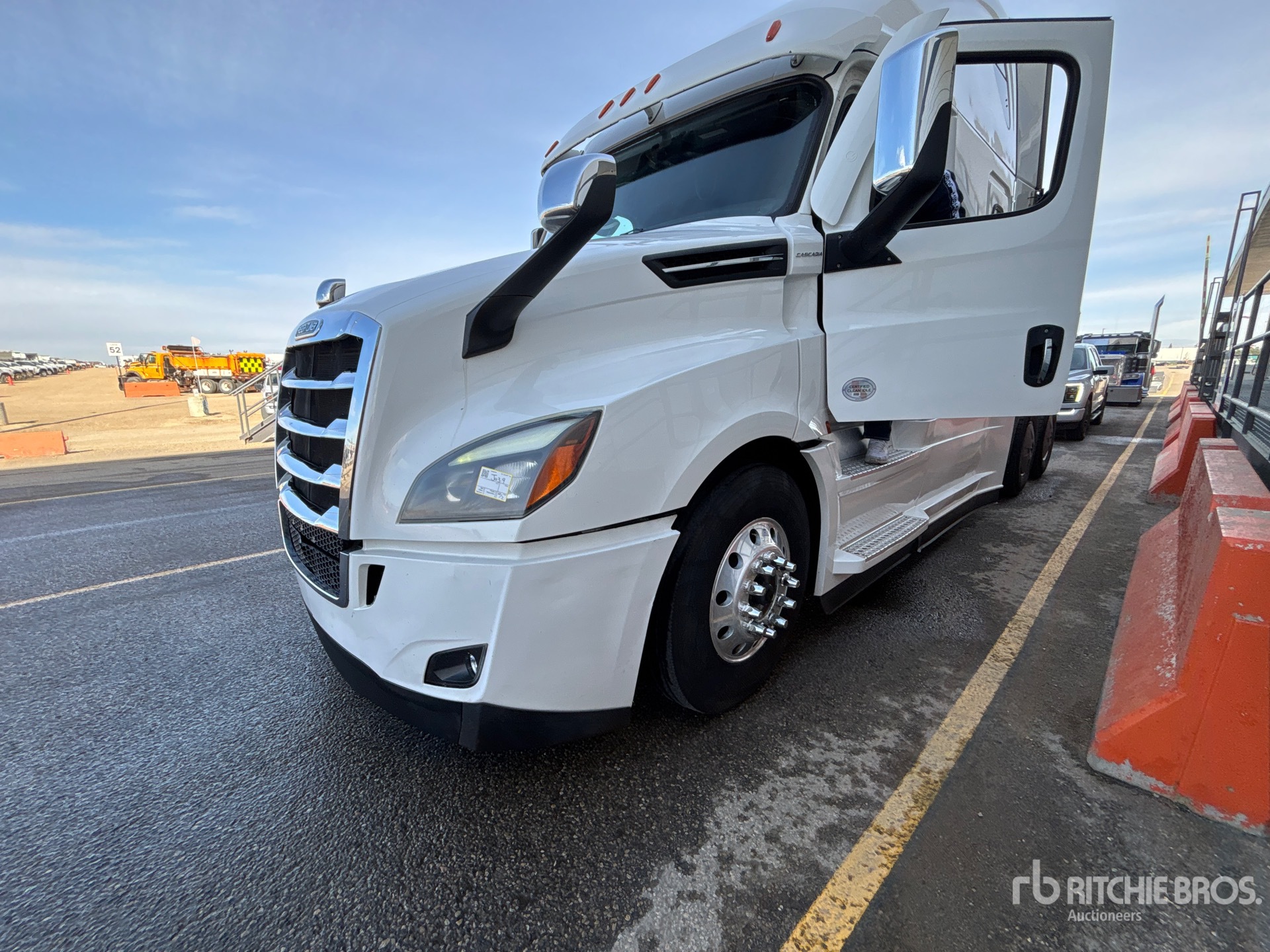 2022 Freightliner CASCADIA 126