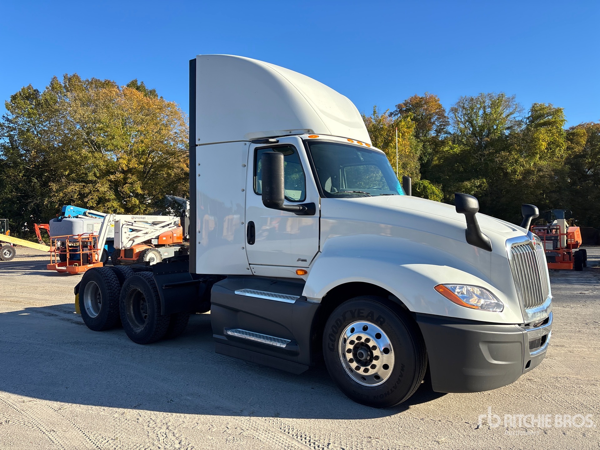 2021 International LT625
