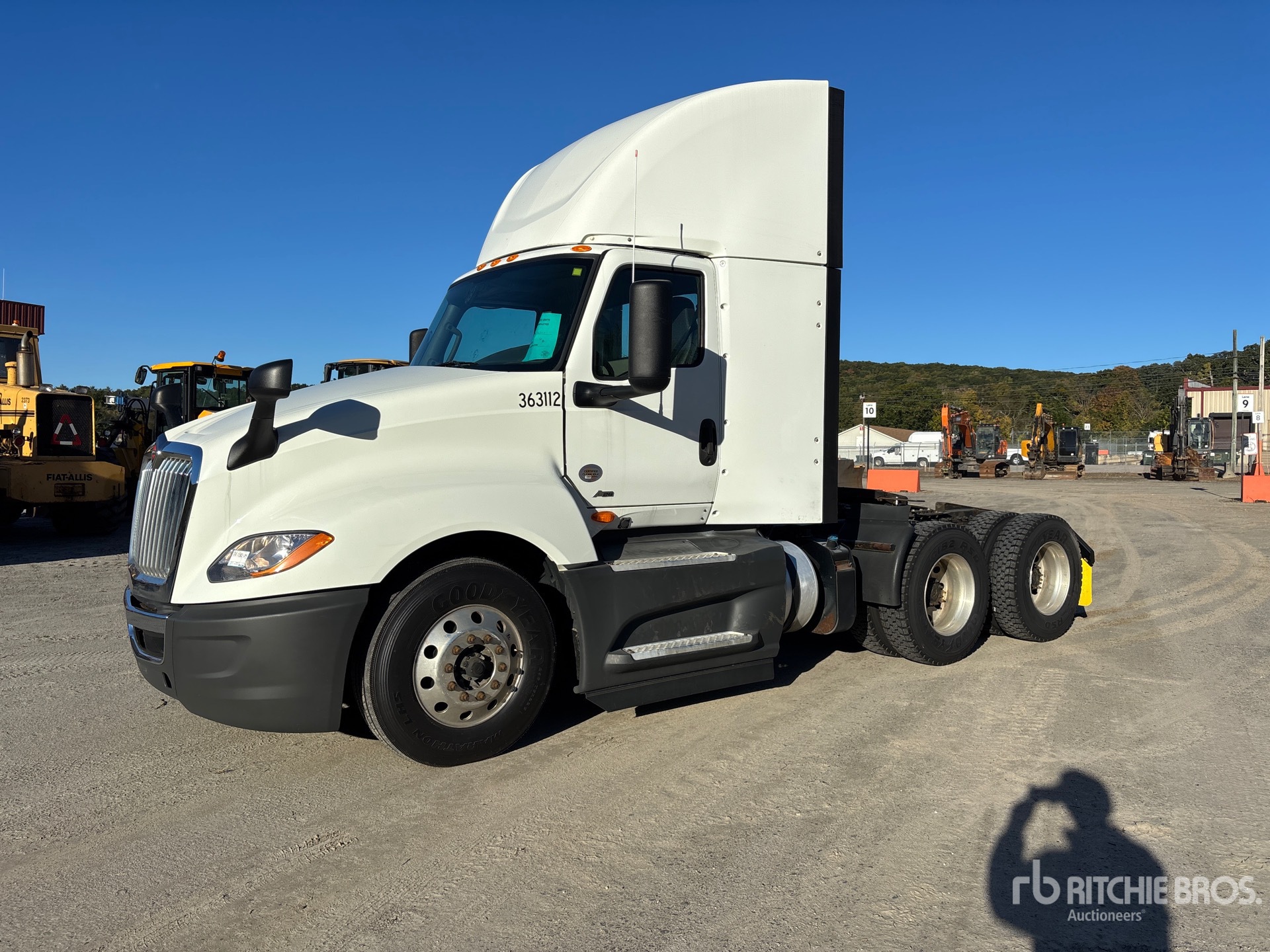 2021 International LT625