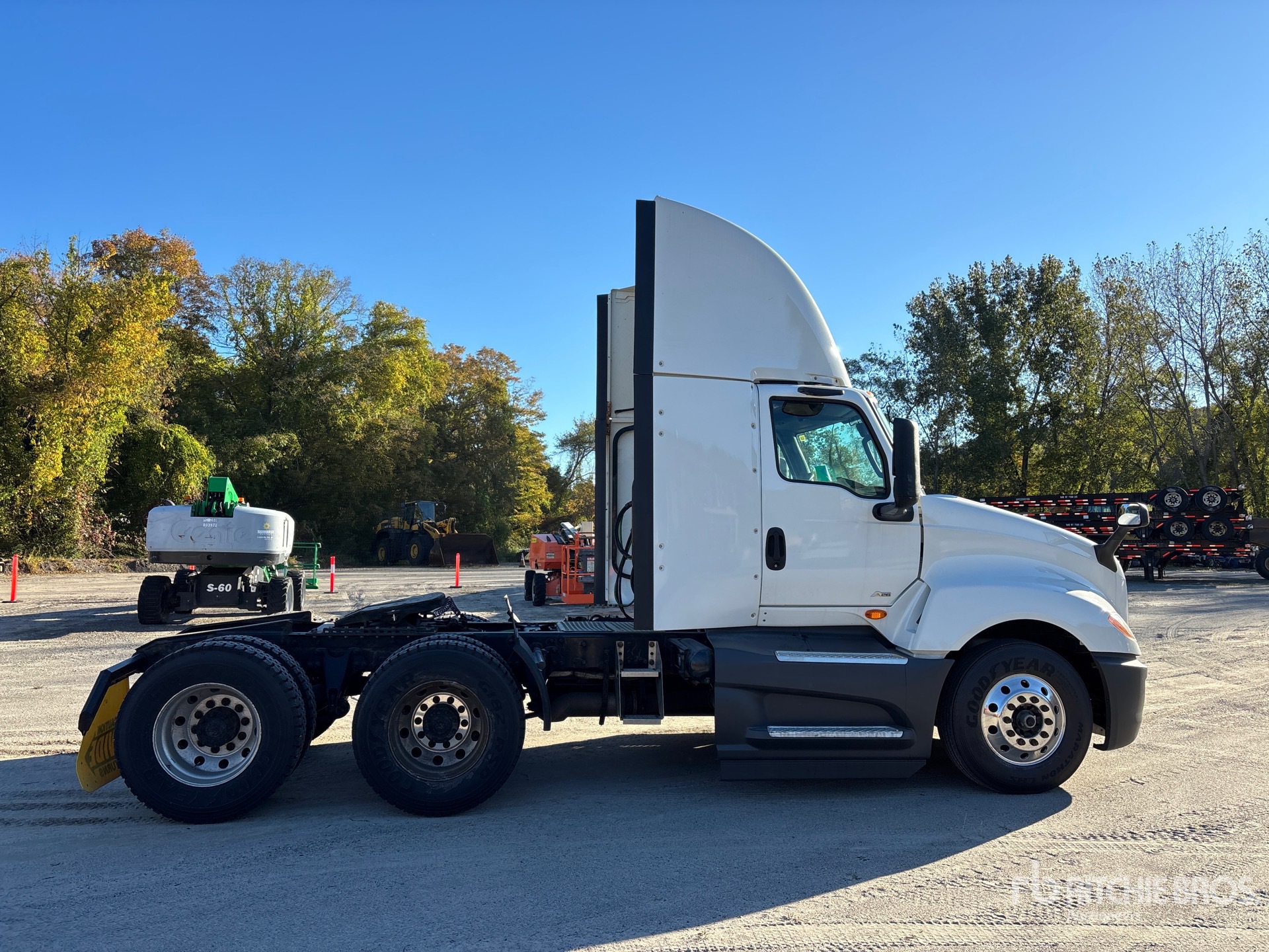 2021 International LT625